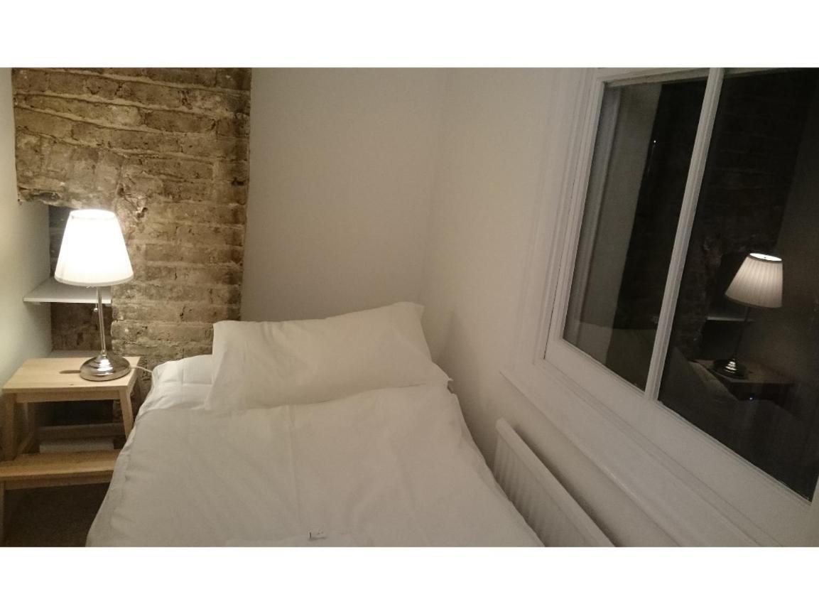 Flat. Georgian Terrace. Bright. Apartment London