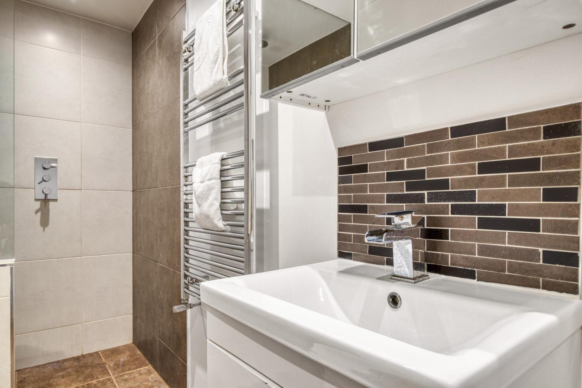 Chic Haven With Secret Garden * London