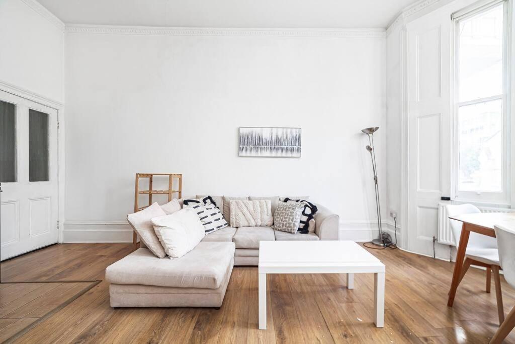 Incredible Location In Central - 2bed London