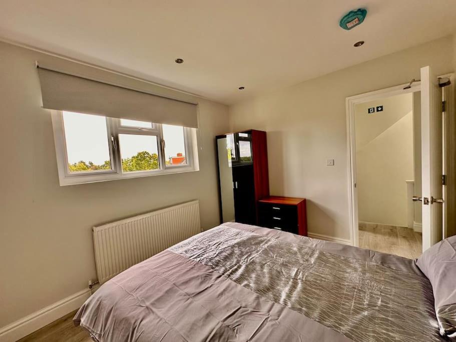 5 Bed In Se12 * Londen