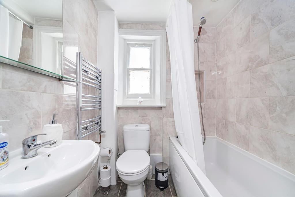 Incredible Location In Central - 2bed London