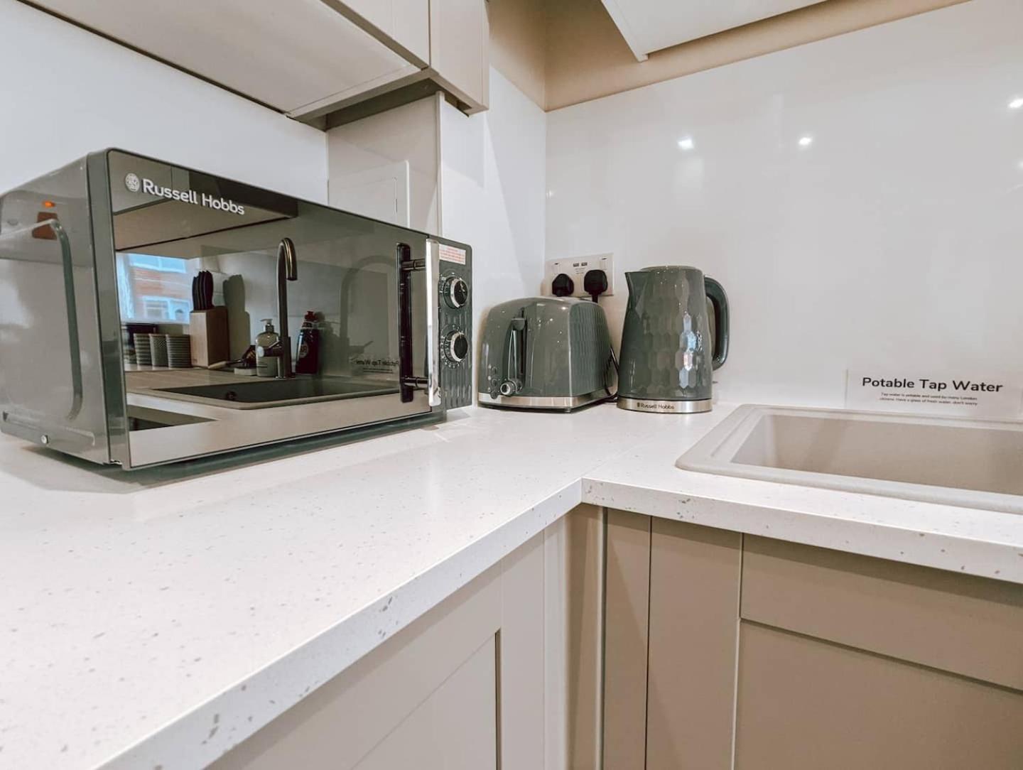 The Springwell Near Farringdon * London