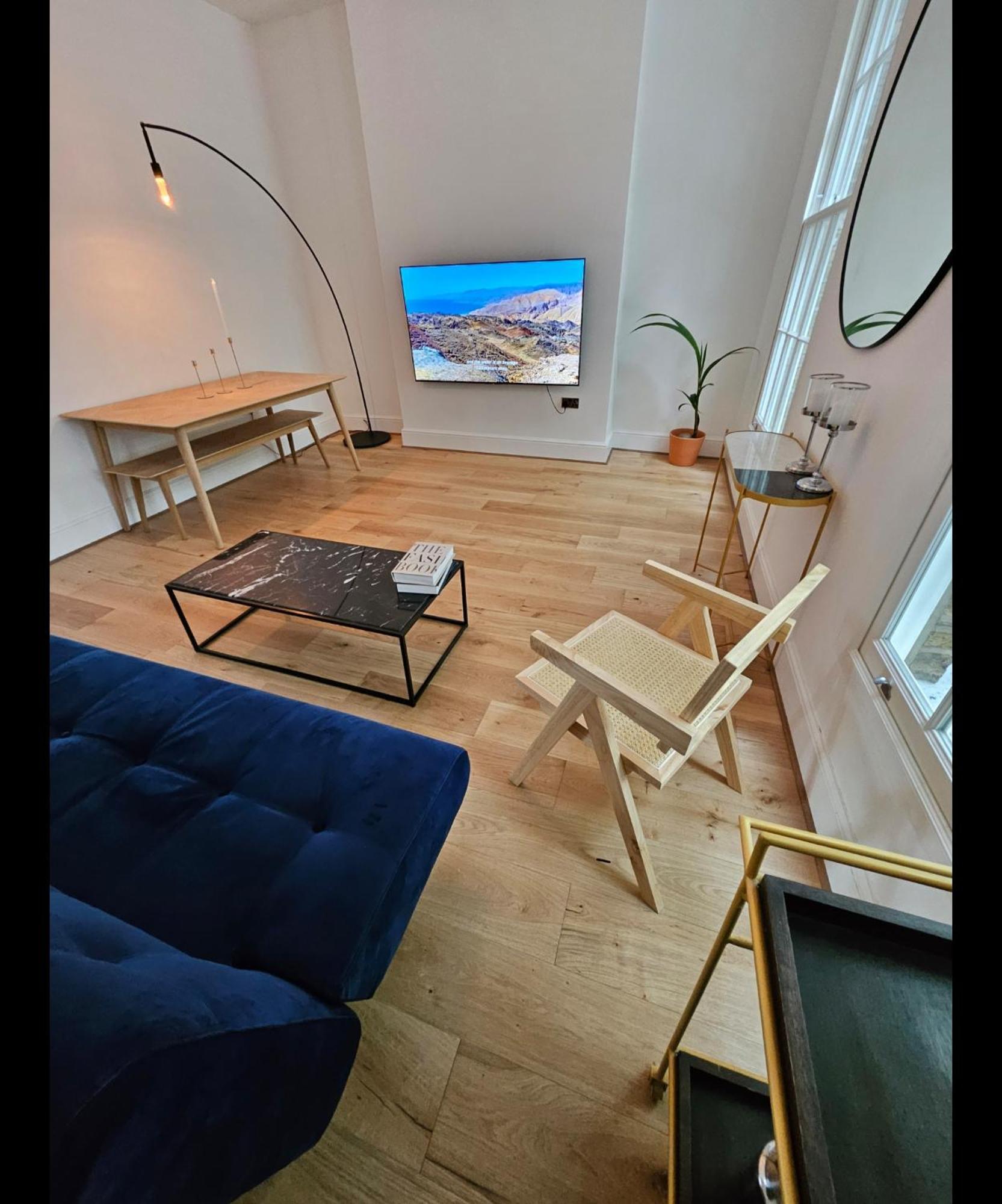 Mia Residence, Waterloo 4bed Apa Apartment *