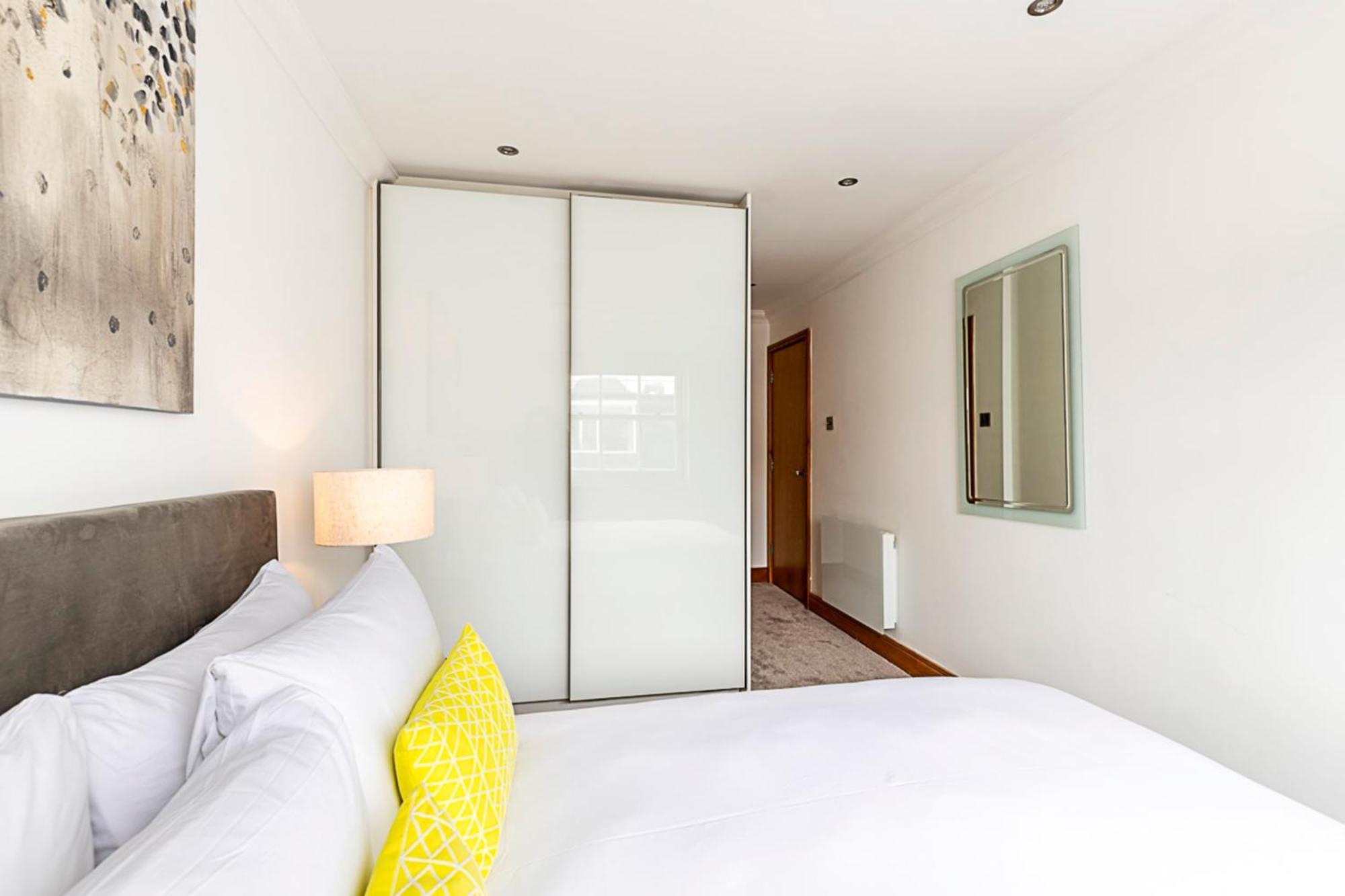 Elegant And Cosy Family In Marylebone *