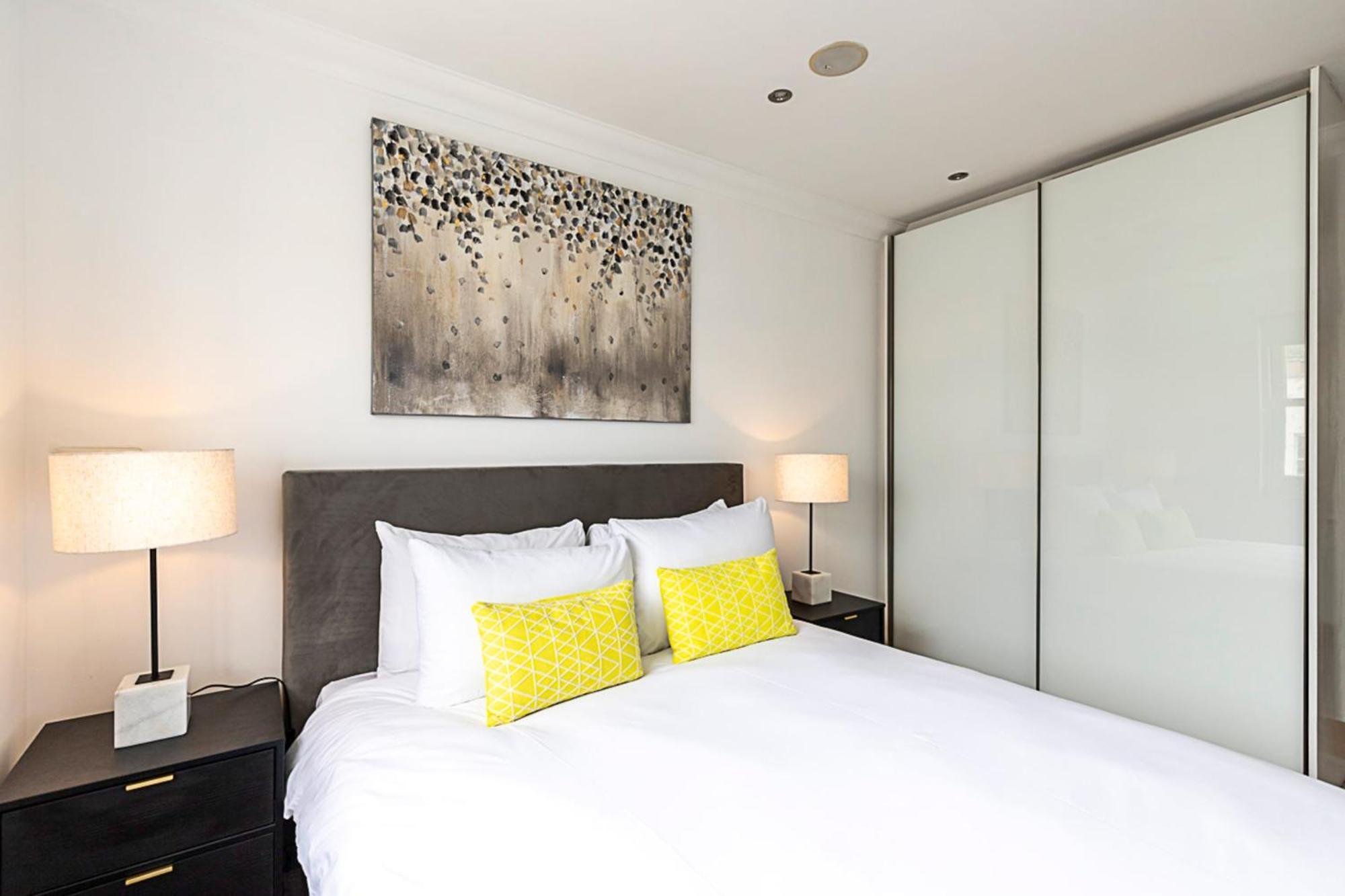 Elegant And Cosy Family In Marylebone