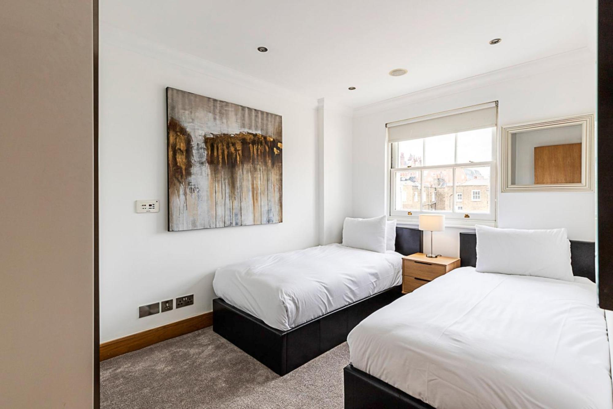 Elegant And Cosy Family In Marylebone *