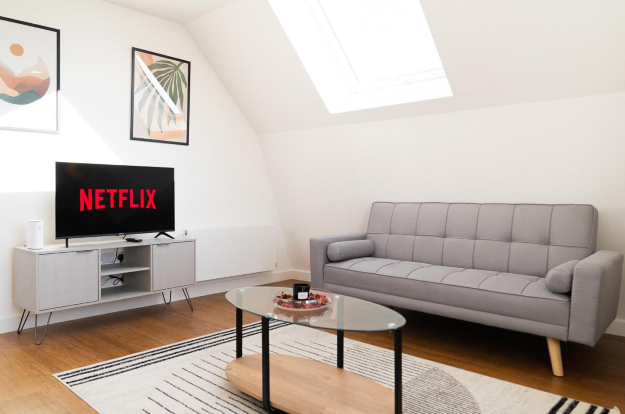 Two Bedroom At Buonomo Short Lets & Serviced Londen