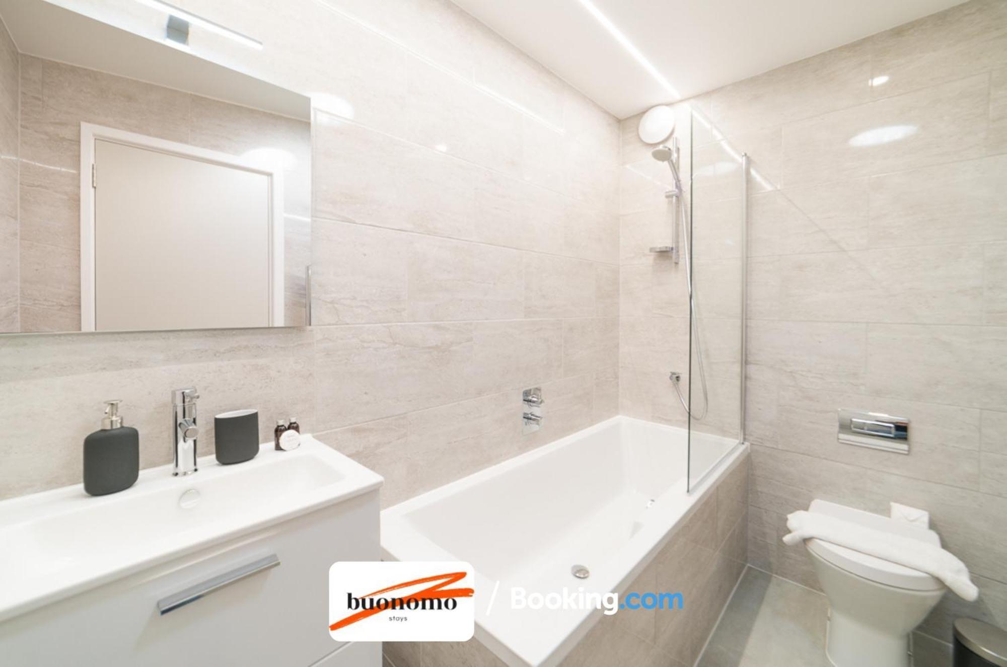 Two Bedroom At Buonomo Short Lets & Serviced Appartement