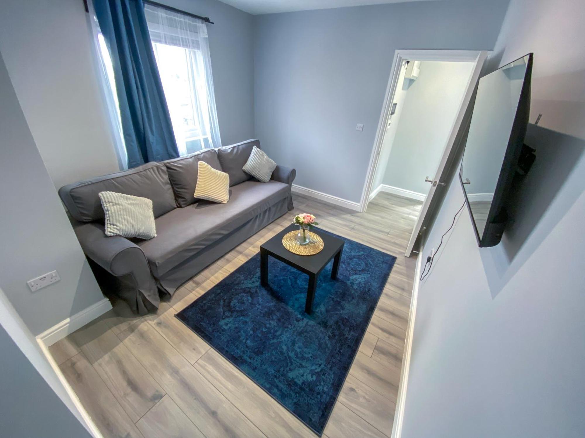 Large 1-bedroom Flat, 5 Guest, - F4 Londen