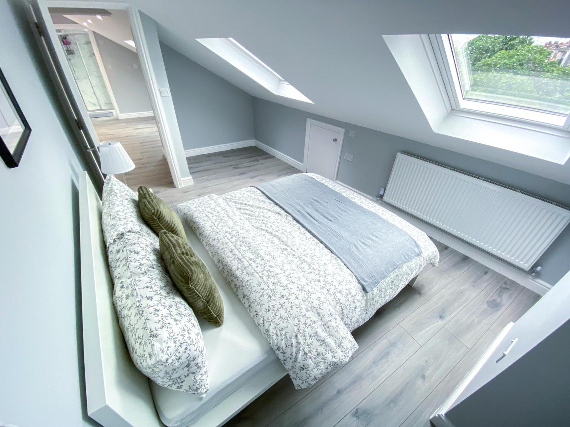 Appartement Large 1-bedroom Flat, 5 Guest, - F4 *