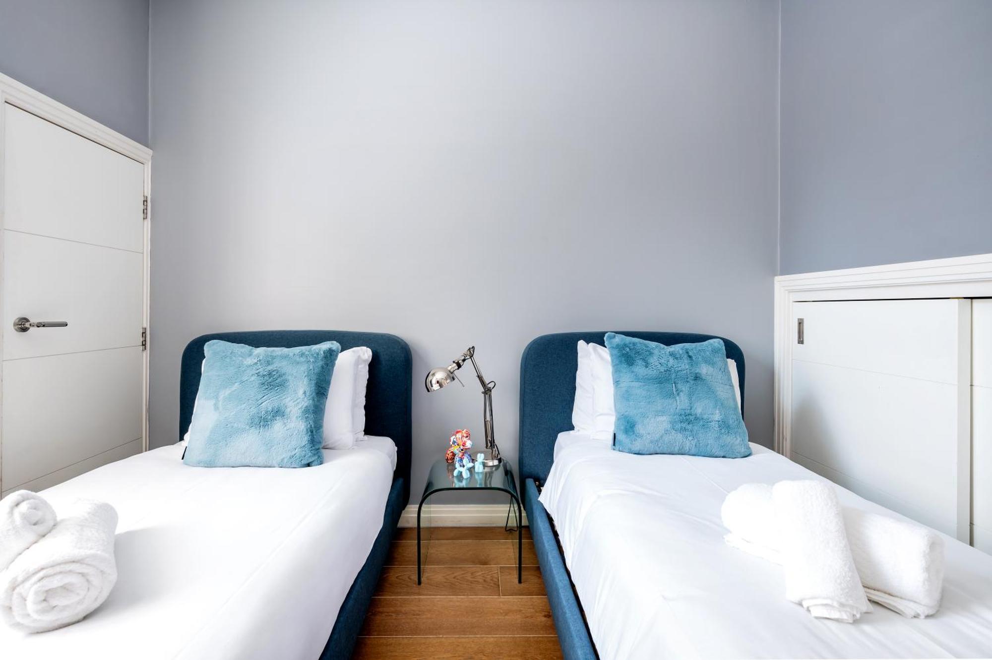 Welcome - Drury Lane Apartment
