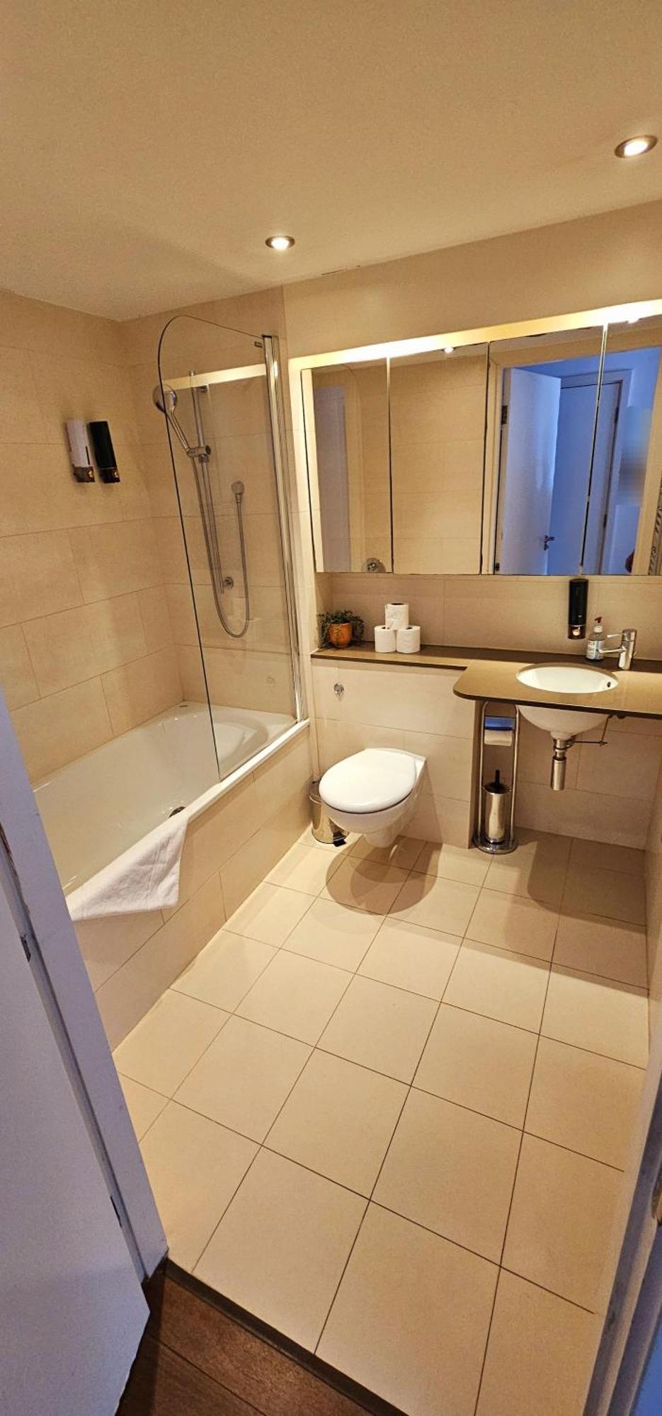 Excel West Apartment