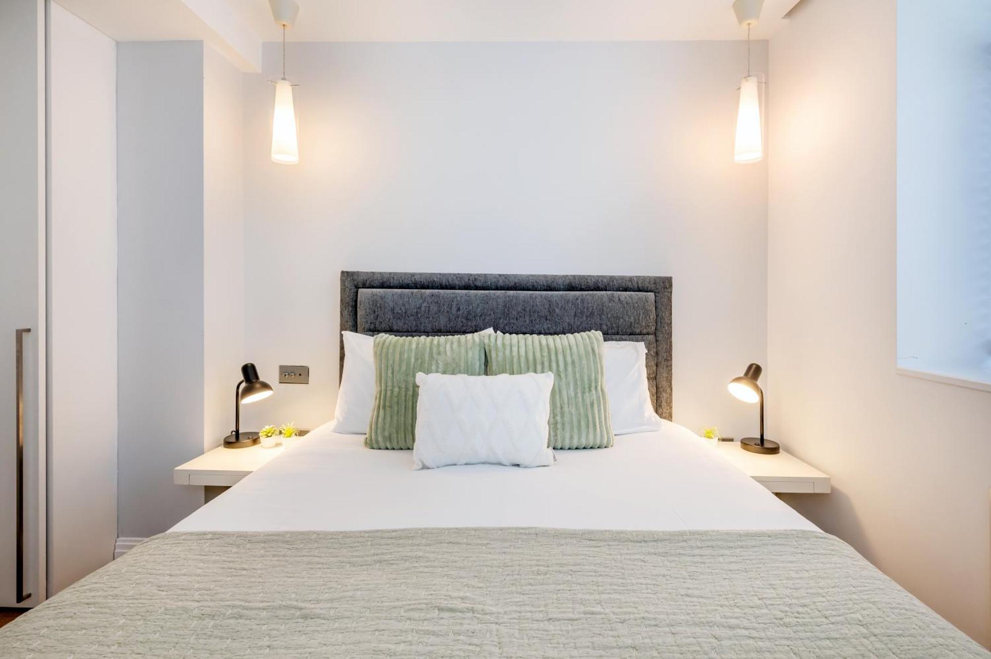 Welcome - The Piazza Apartment *