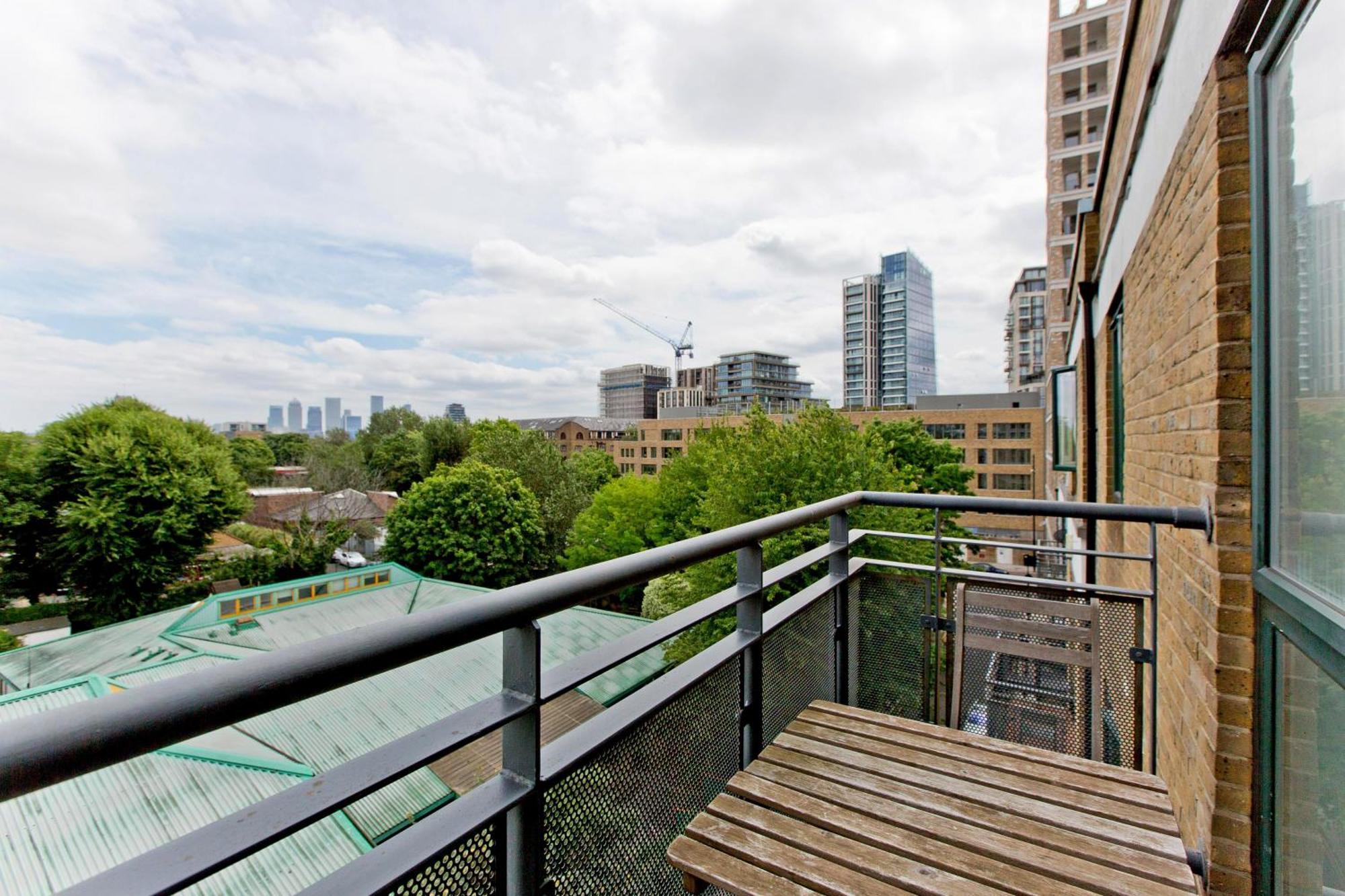 Imperial Onedin Point-tower Hill Apartment *