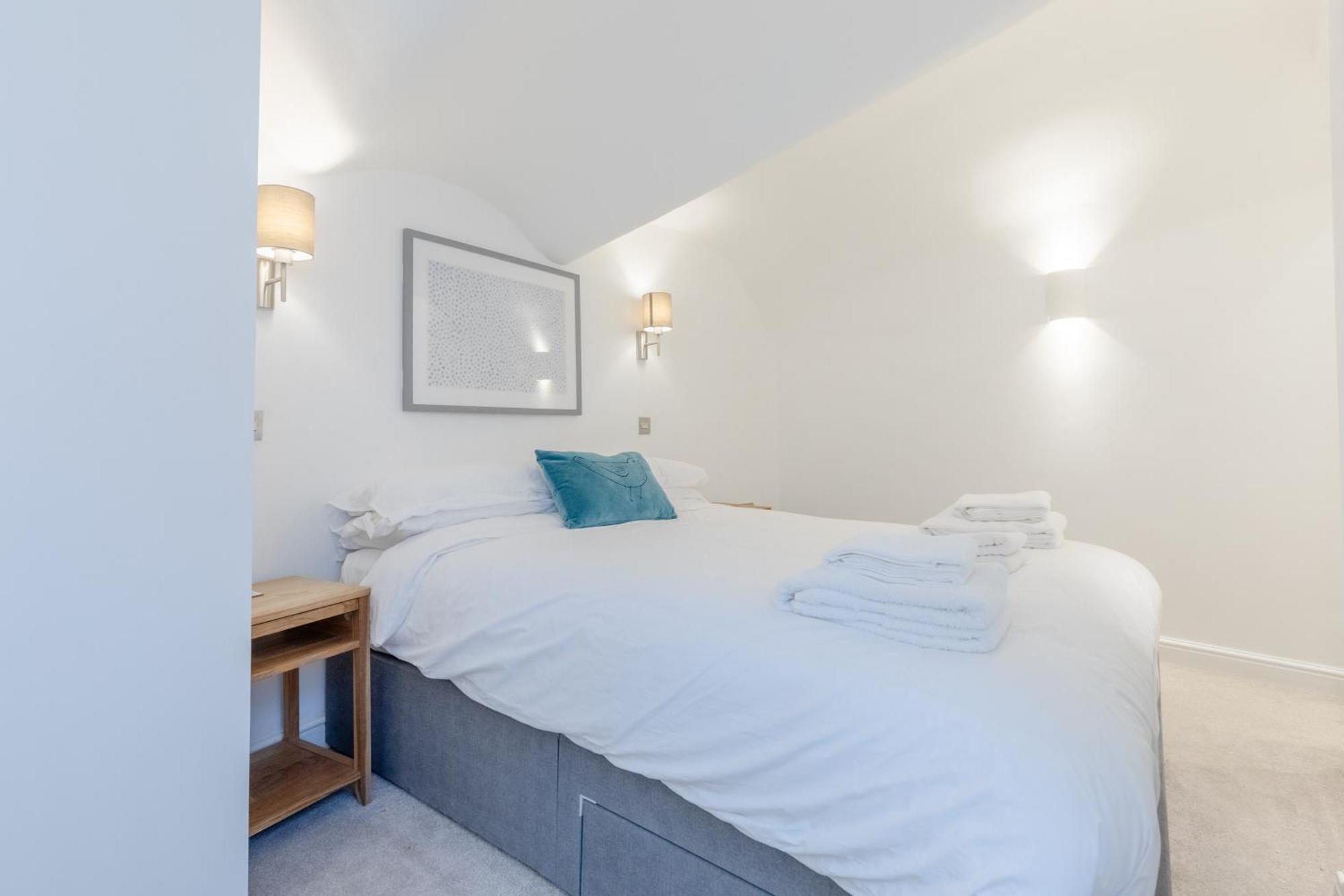 Lovely In Near Victoria Appartement