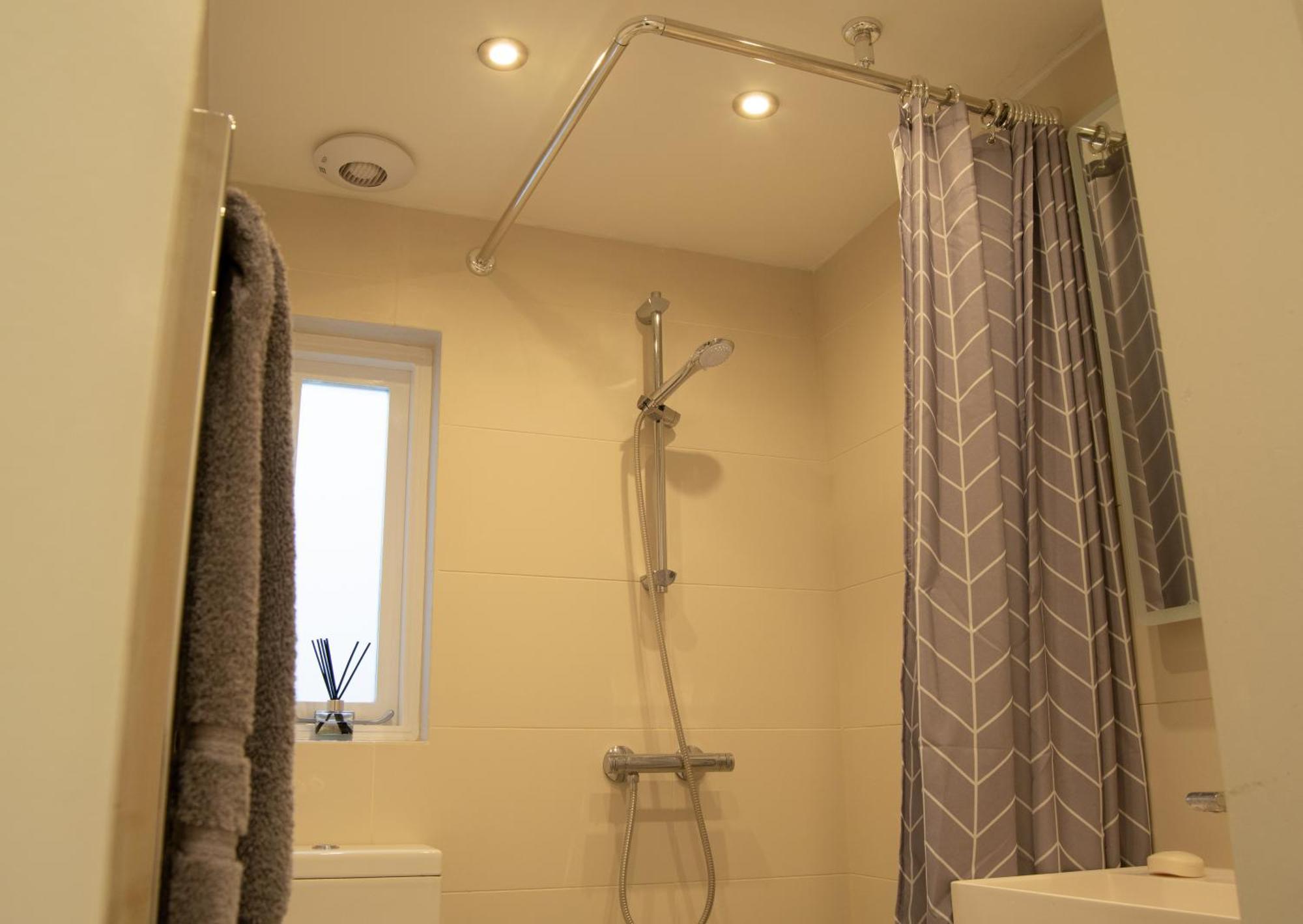 Lovely In Near Victoria Appartement