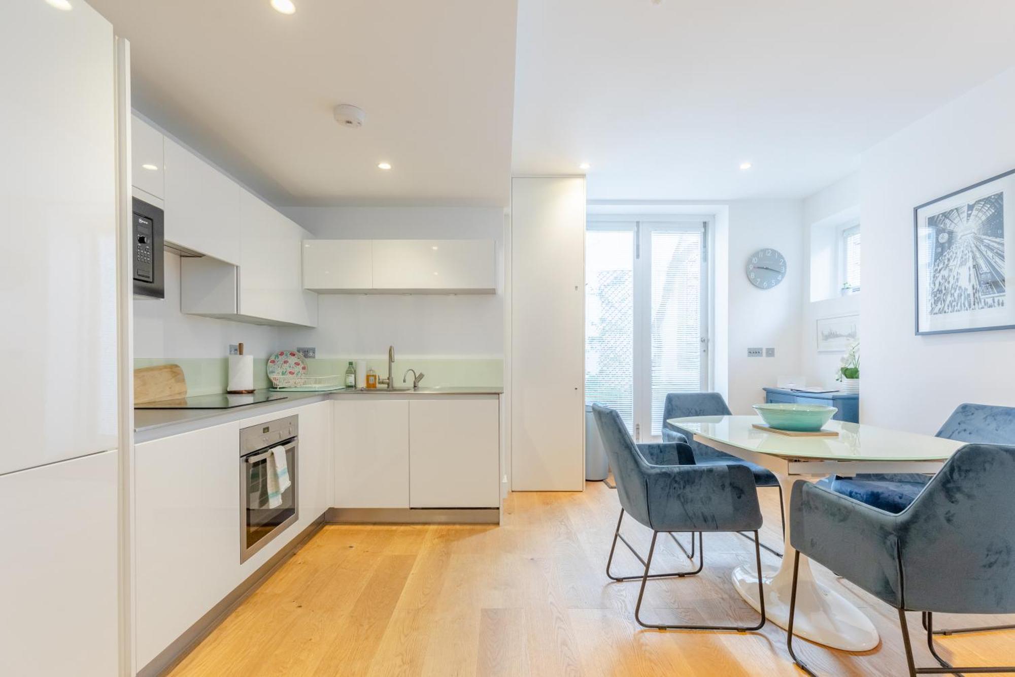 Appartement Lovely In Near Victoria Londen