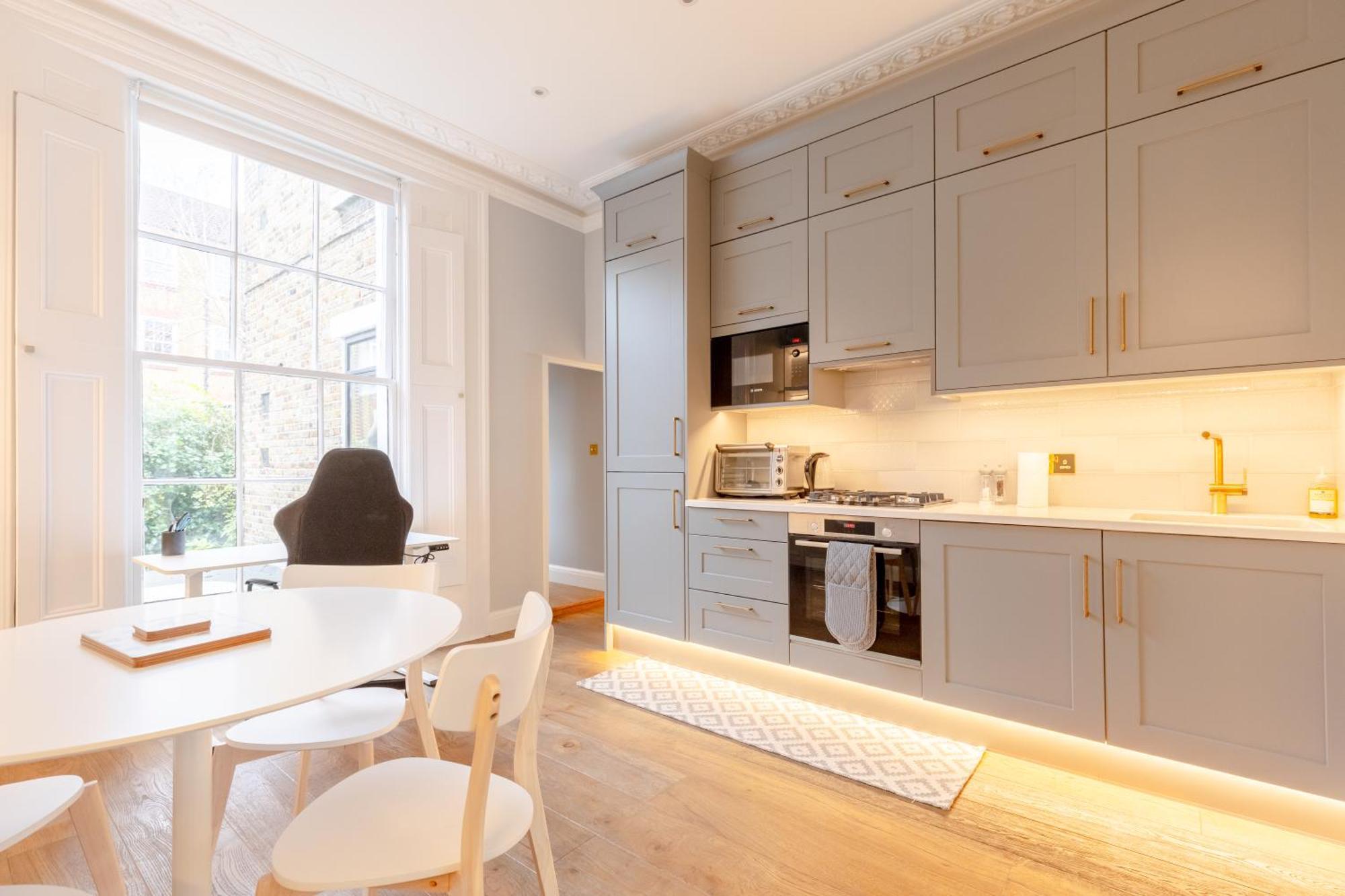 Apartment Elegant & Beautifully Presented 1bd Flat- Chelsea! London