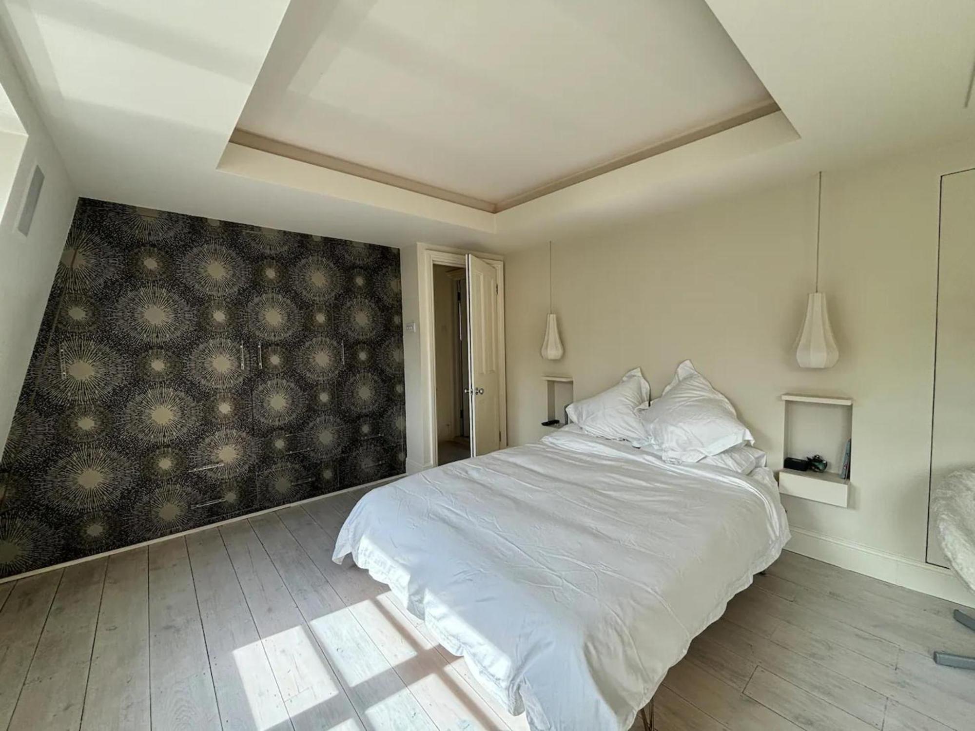Trendy 1bd Flat On Historic Street Farringdon Londen