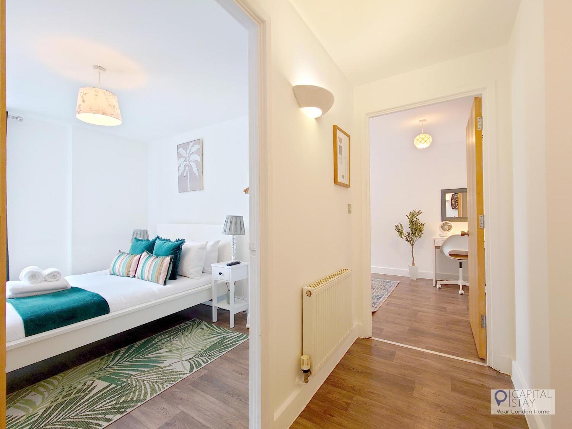 Apartment Two Bed Serviced By Docklands London