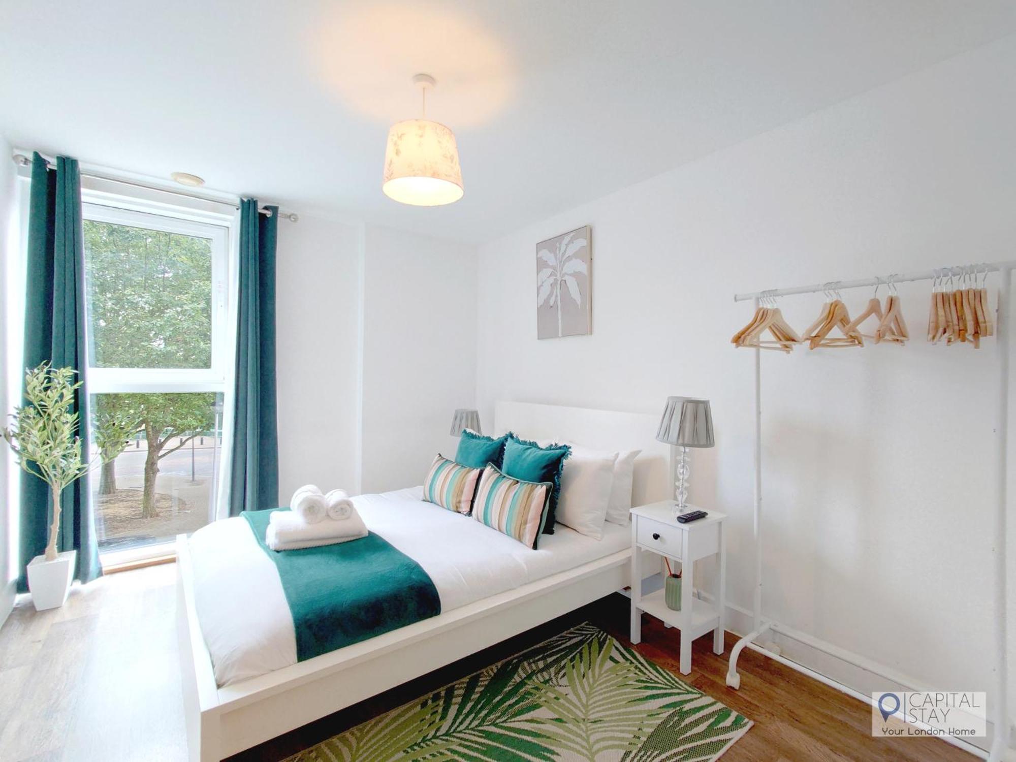 Two Bed Serviced By Docklands London