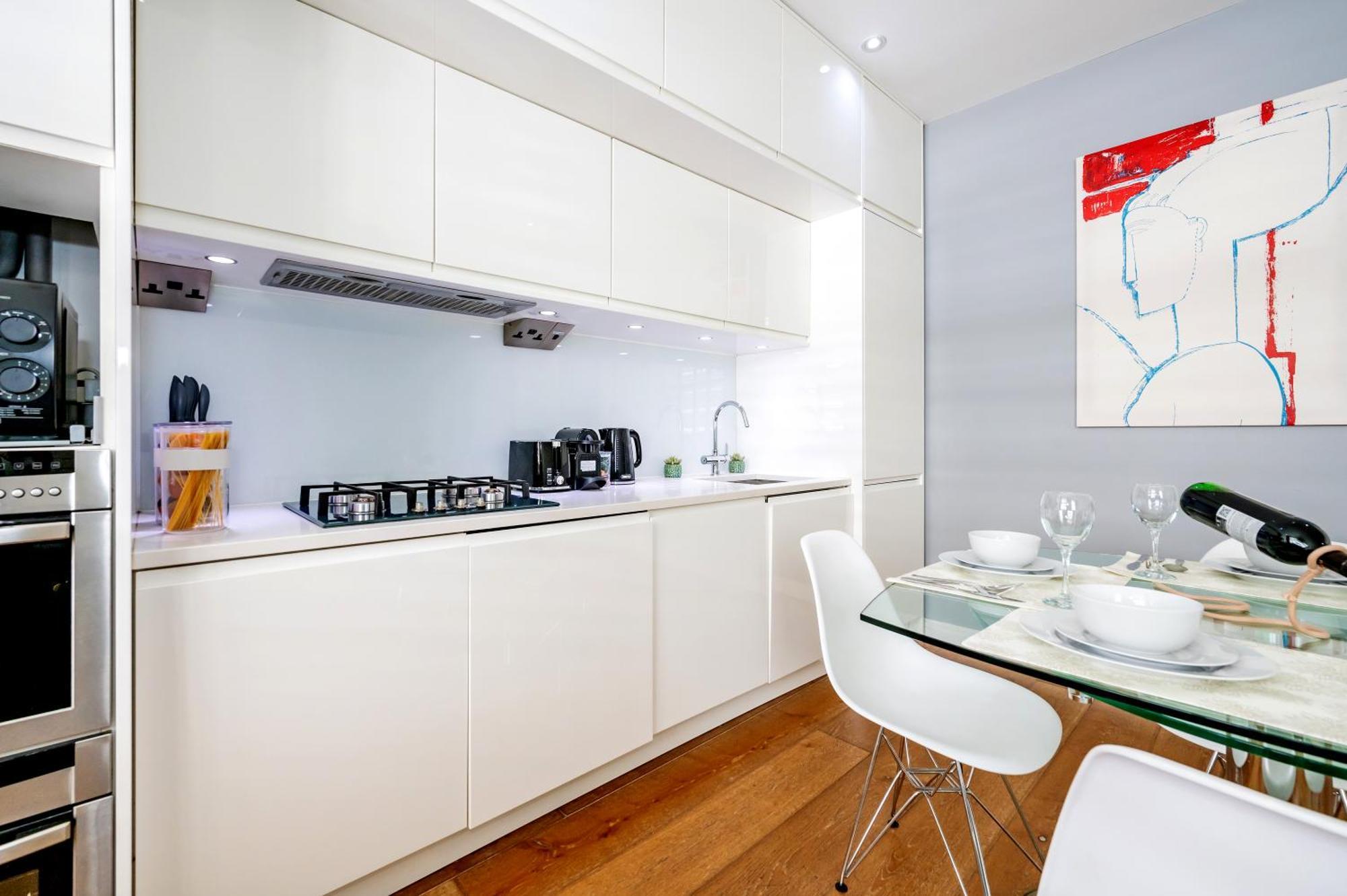 Welcome - Drury Lane Apartment