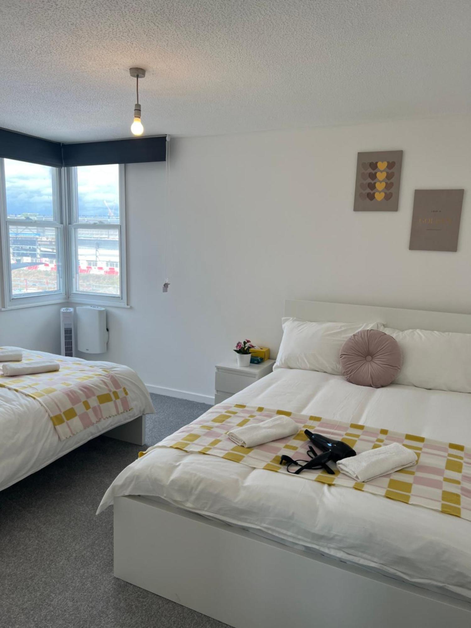 Lovely Entire Flat With Private Balcony In Euston-central London
