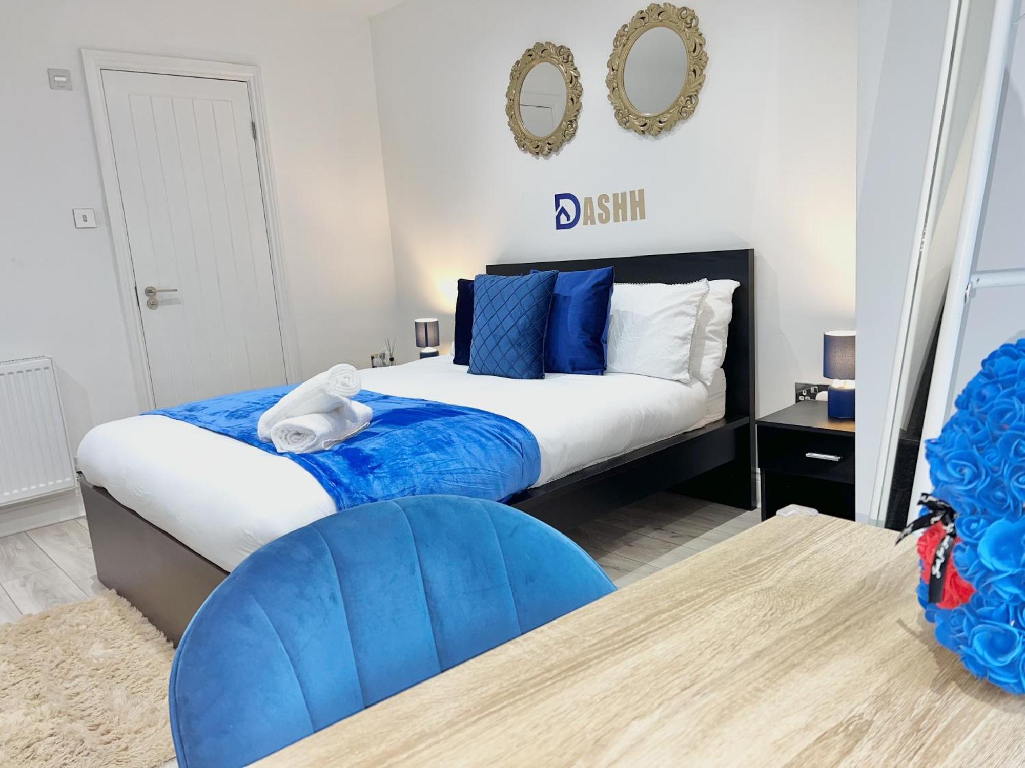 Three Bedroom Apartment By Dashh Properties Short Lets & Serviced Accommodation In Shepherds Bush Sleeps 9 With Free Wifi Ferienhaus