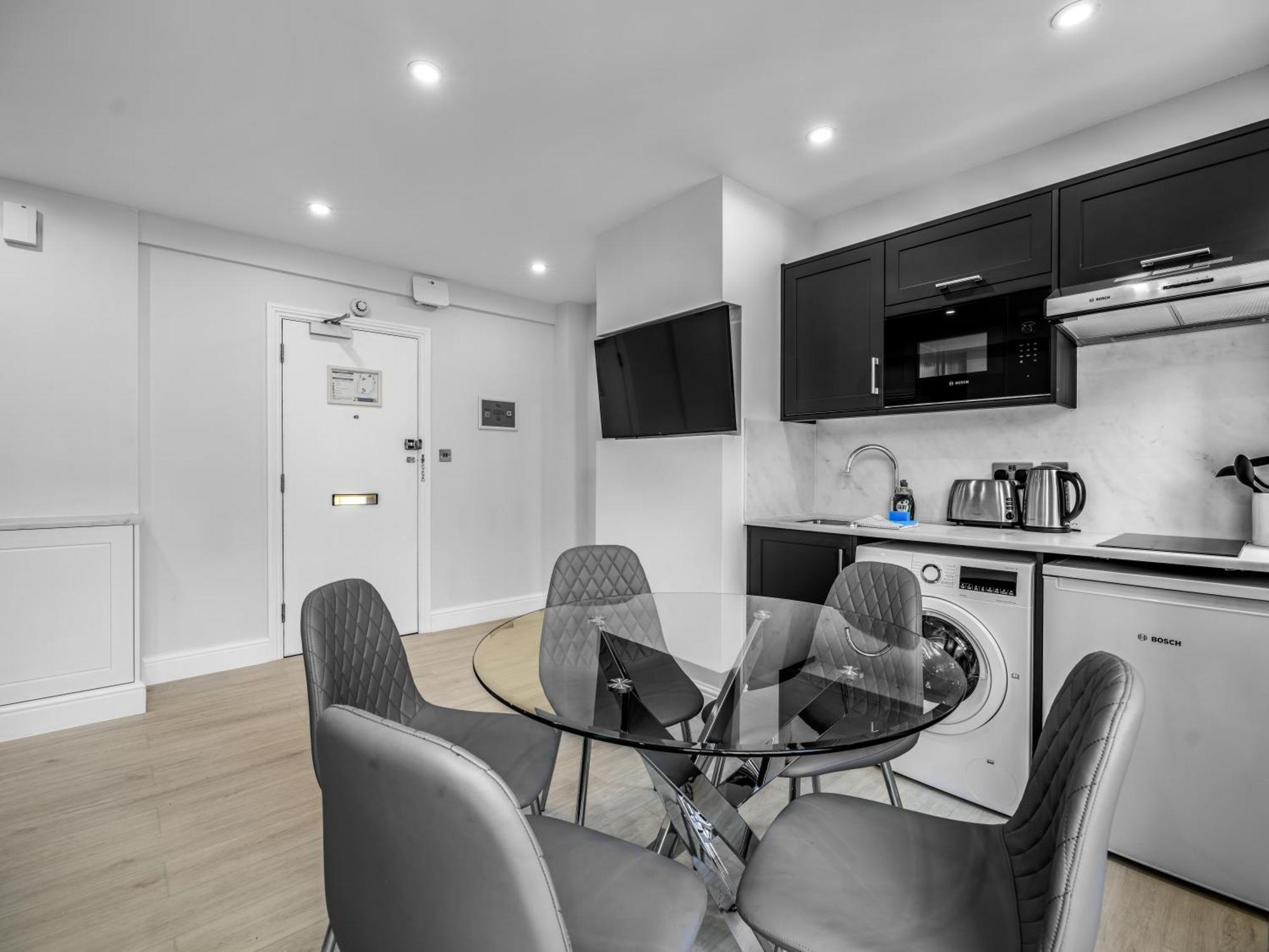 Apartment Chelsea Cloisters Serviced