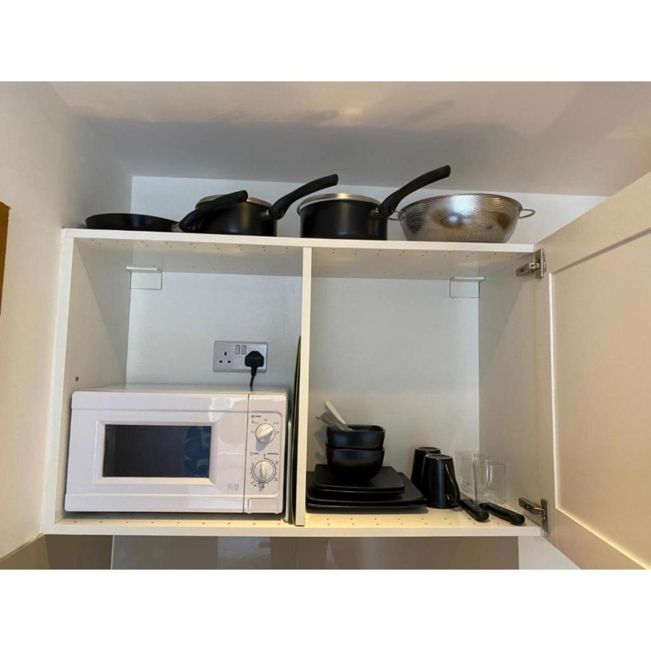 F406- Great For 2 Near Hyde Park * Londen