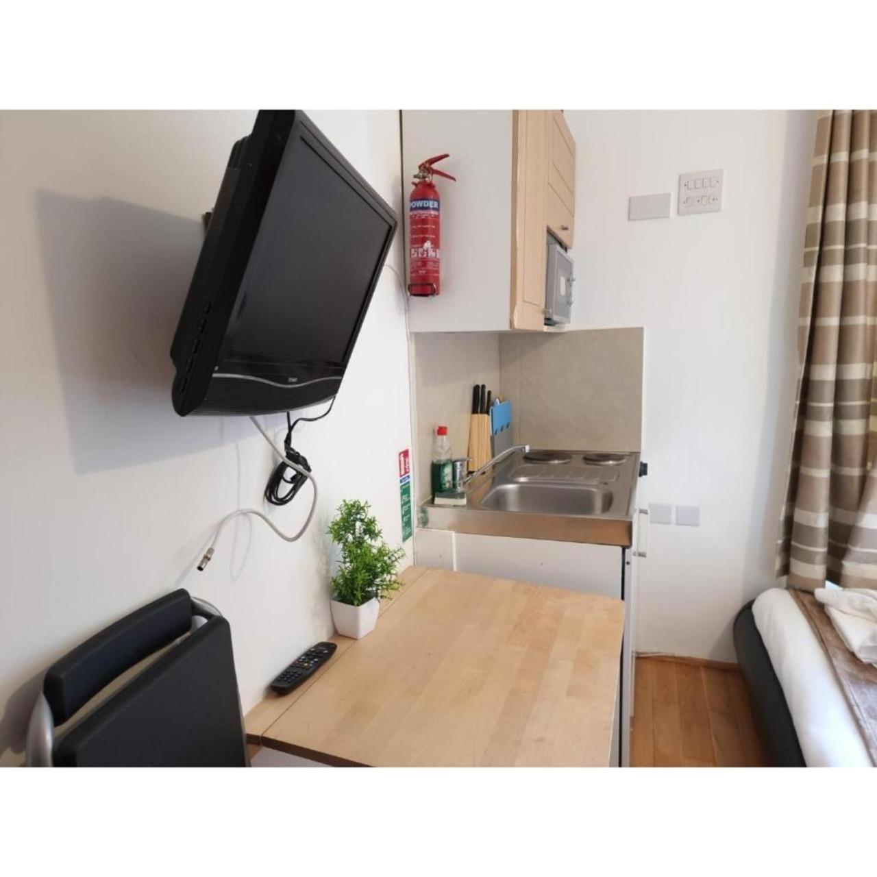 Appartement F204-compact 2nd Flr Fits 2-near Hyde Park Londen