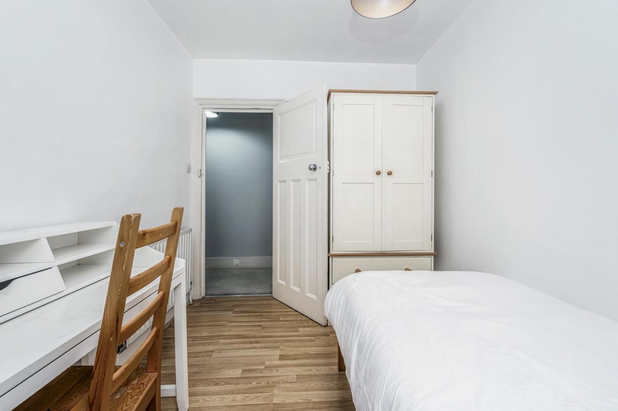 Holiday home Pass The Keys Wonderful Six Bed Victorian In