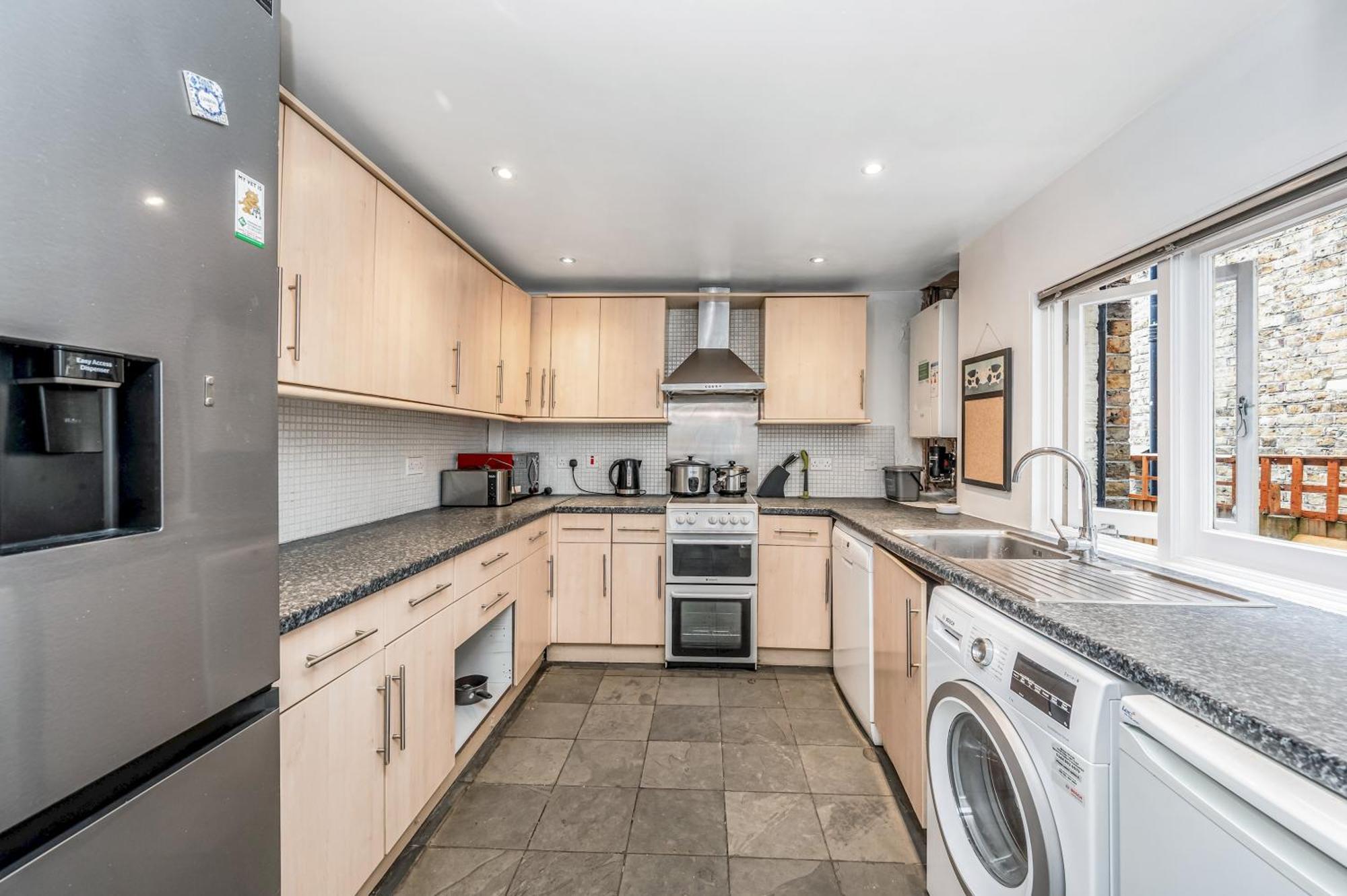 Pass The Keys Wonderful Six Bed Victorian In Holiday home London
