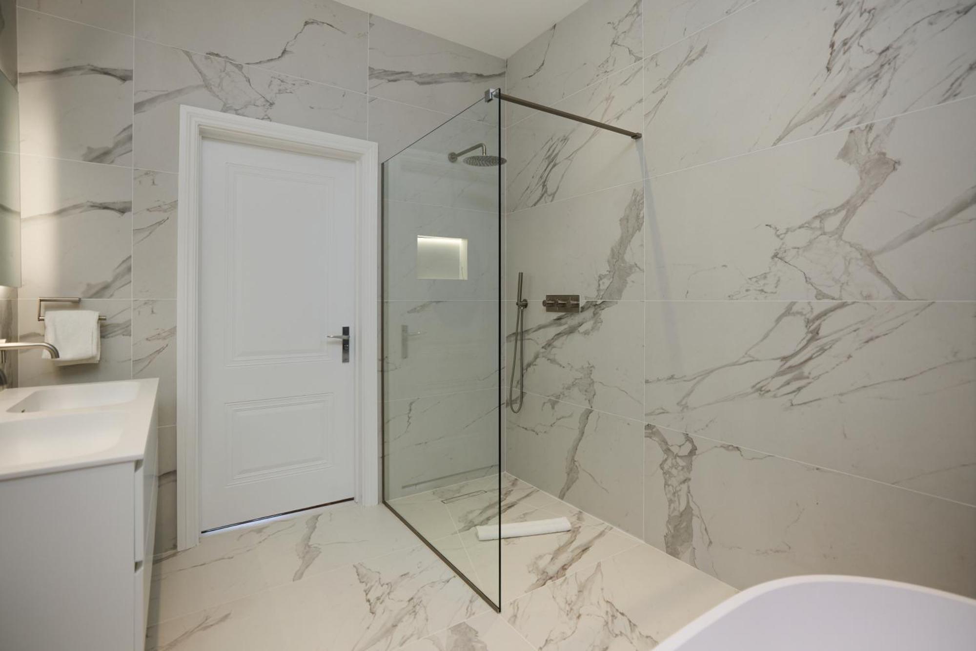The Roehampton Place - Elegant 5bdr House With Garden And Parking Leilighet