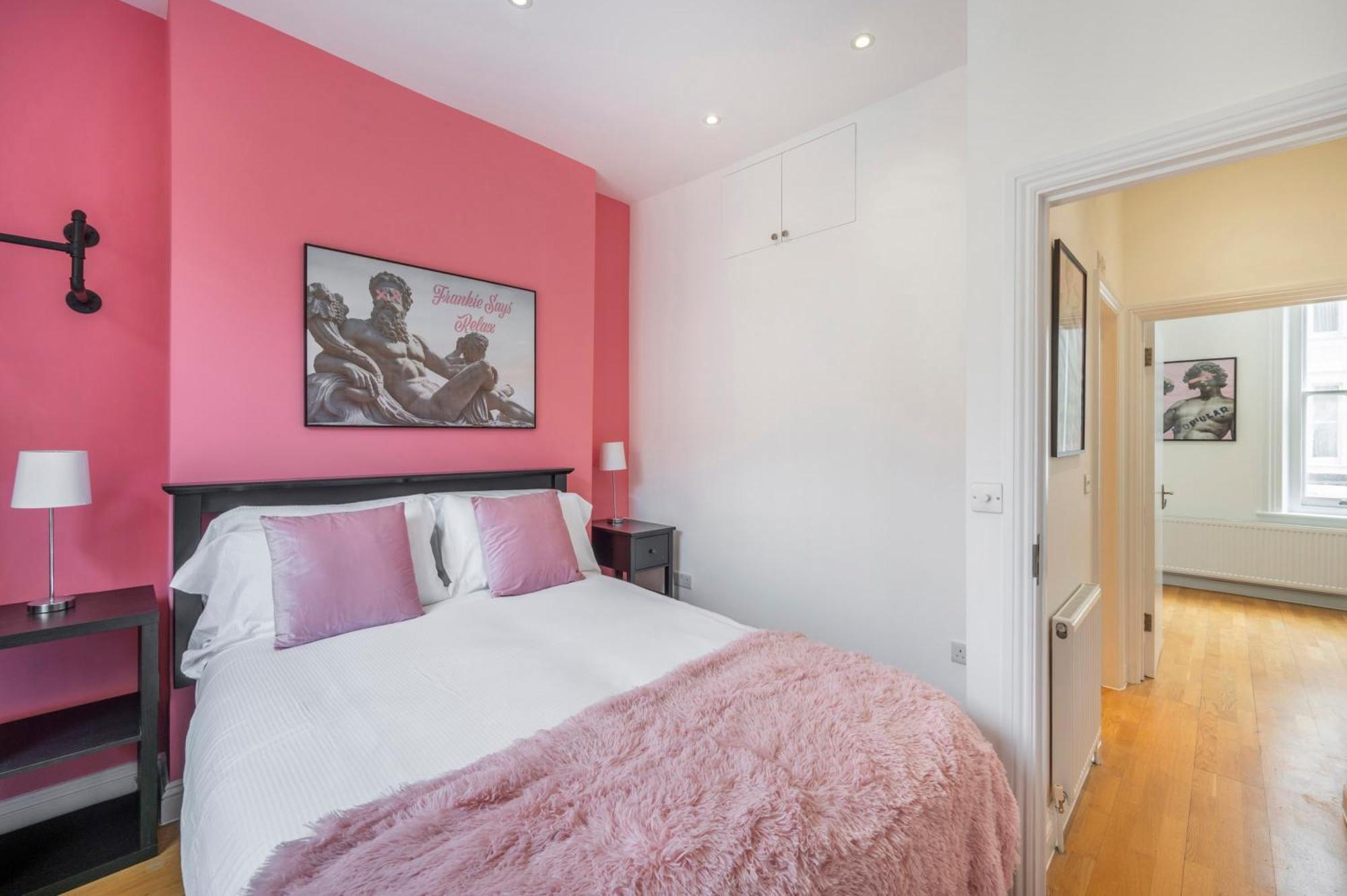 Dionysus' Den - Fitzrovia By Frankie Says Londen