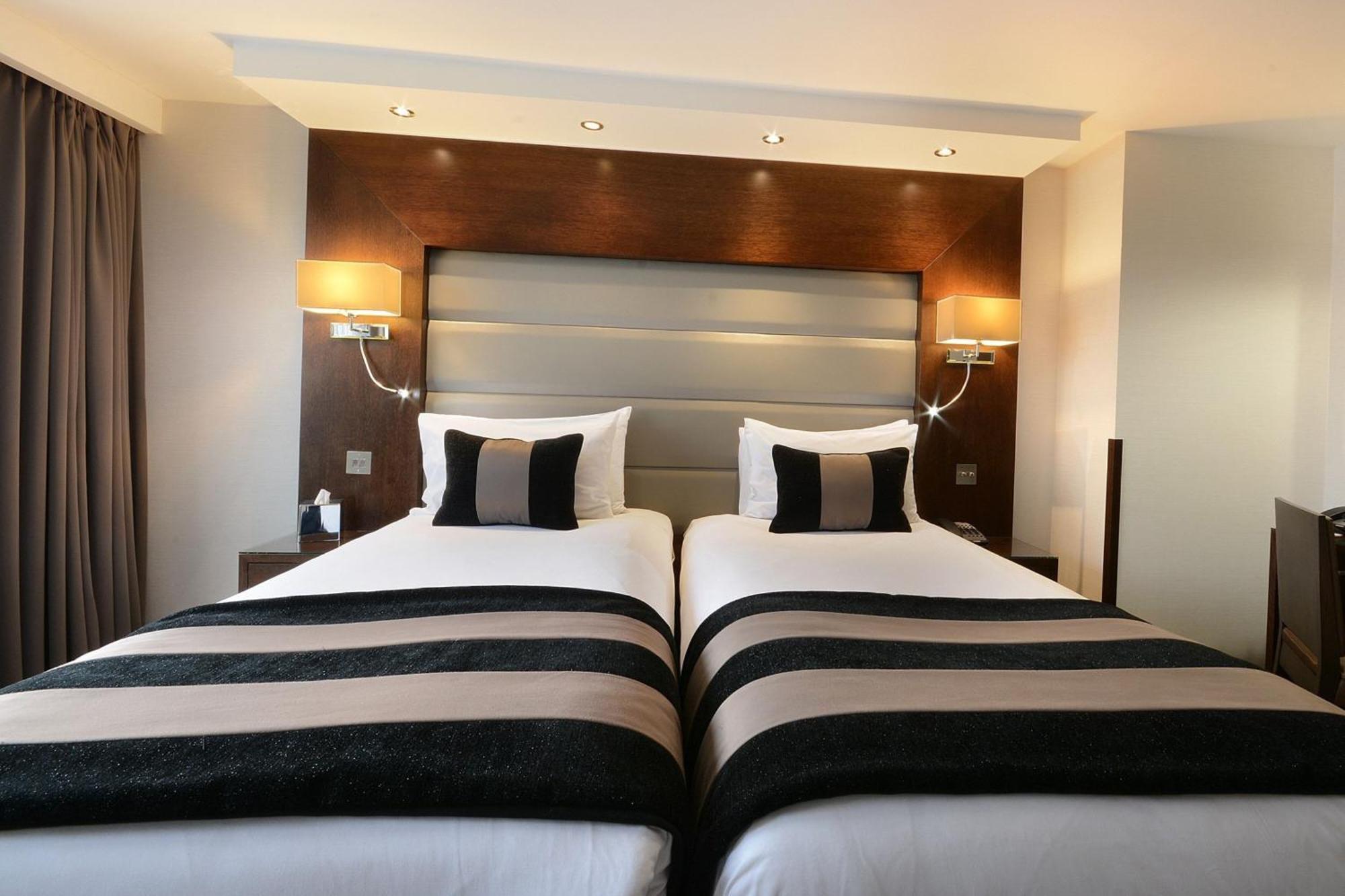 Park Grand Kensington Hotel