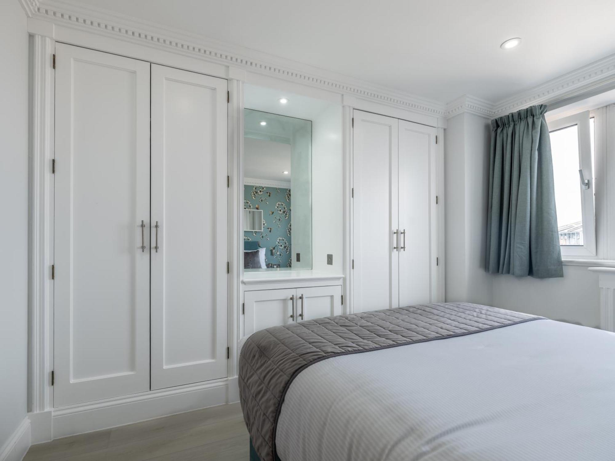 Apartment Chelsea Cloisters Serviced London