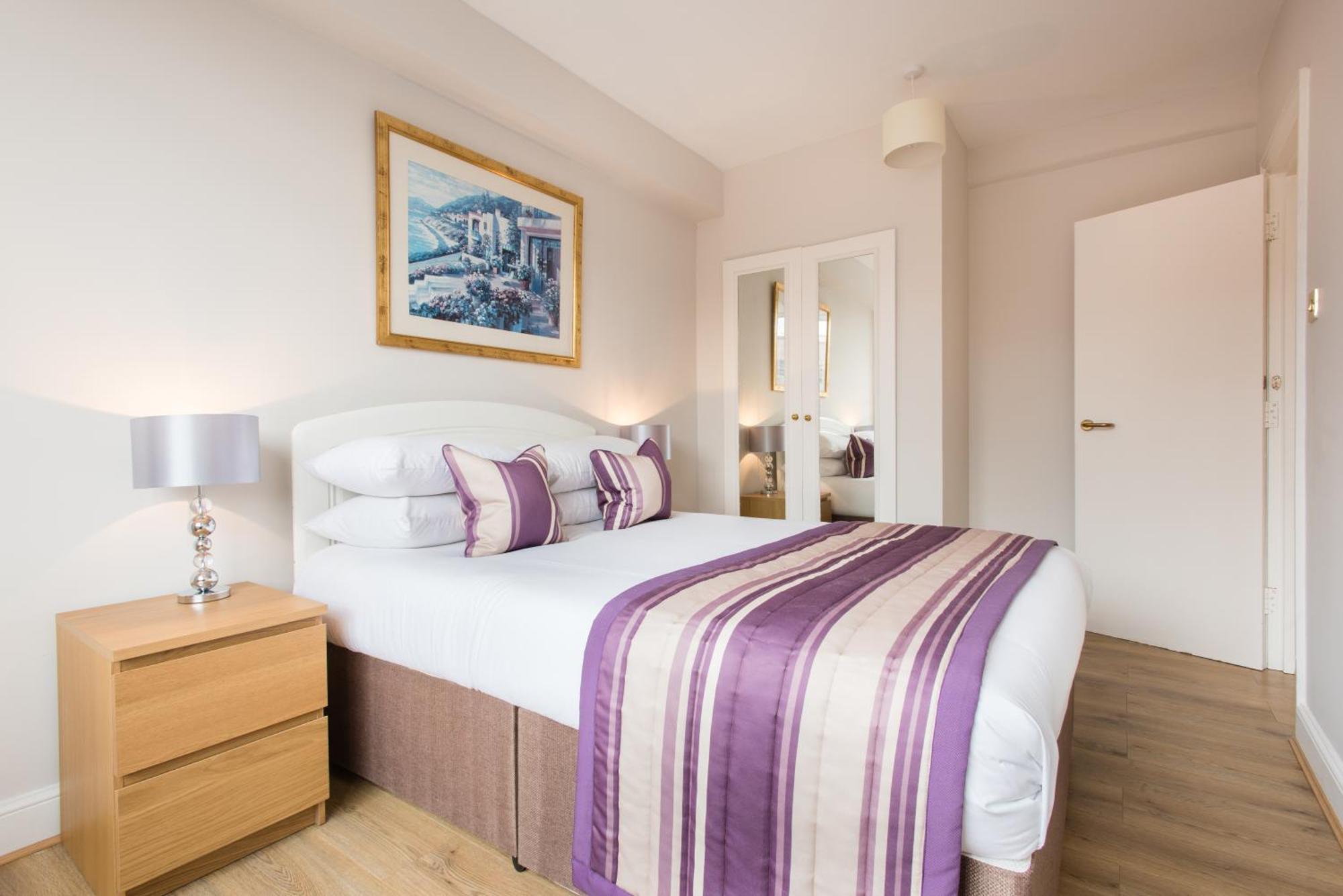 Chelsea Cloisters Serviced Apartment London