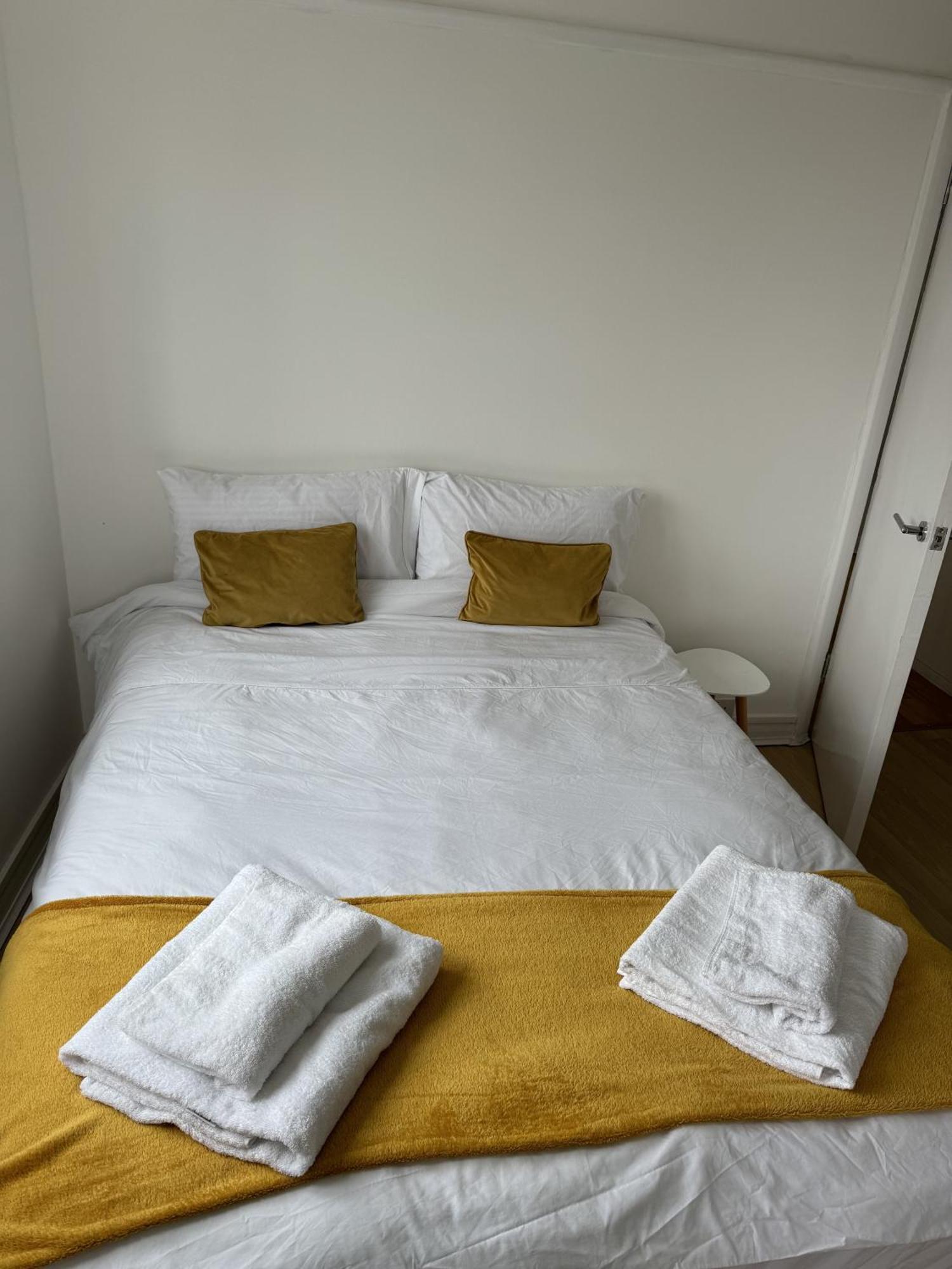 2 Bedroom Next To Euston Station * London