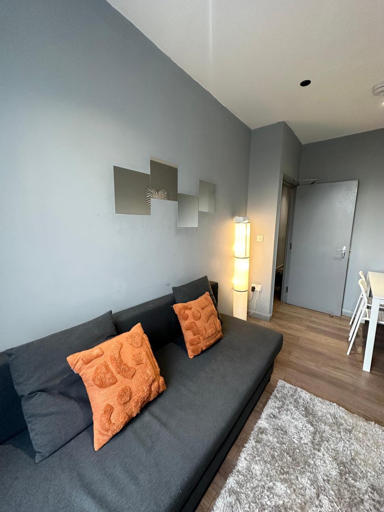 Kingcross 3 Bedroom Flat, 3mins To Euston * London