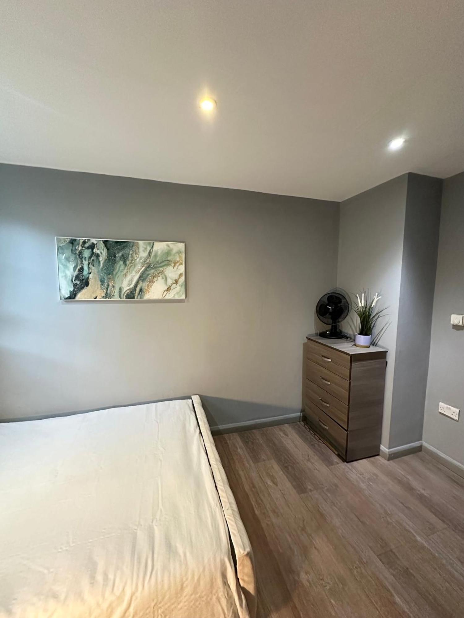 Kingcross 3 Bedroom Flat, 3mins To Euston * London