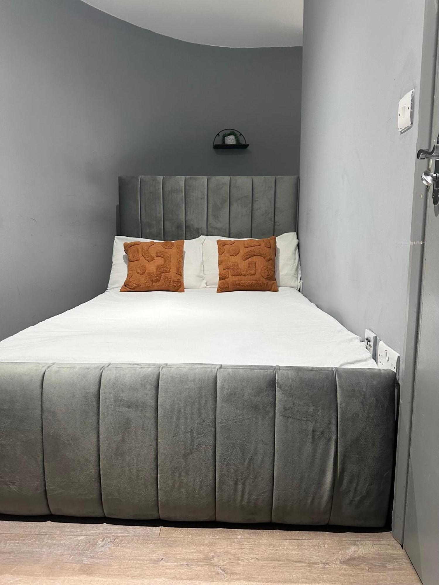 Kingcross 3 Bedroom Flat, 3mins To Euston London