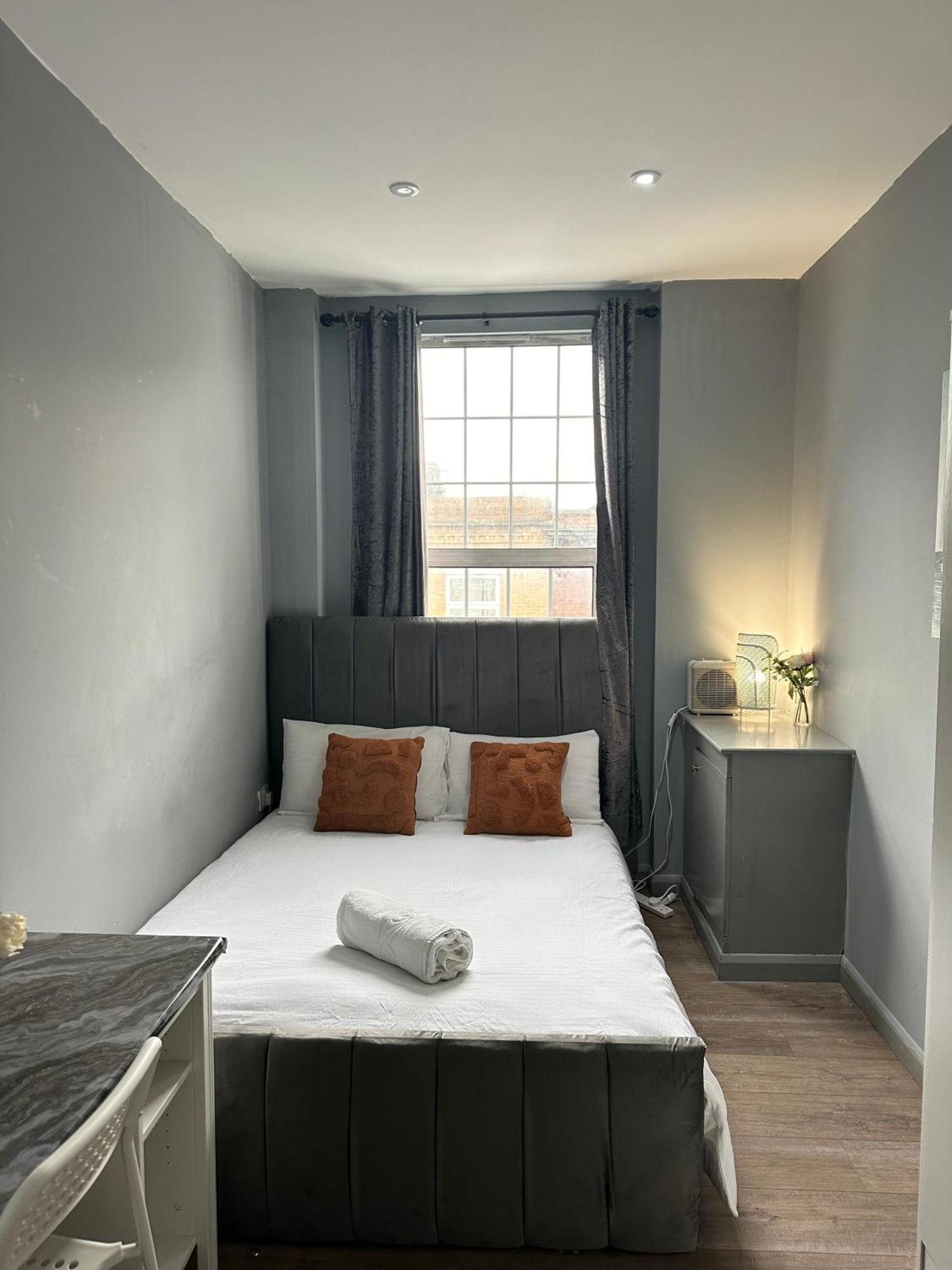 Kingcross 3 Bedroom Flat, 3mins To Euston Apartment London