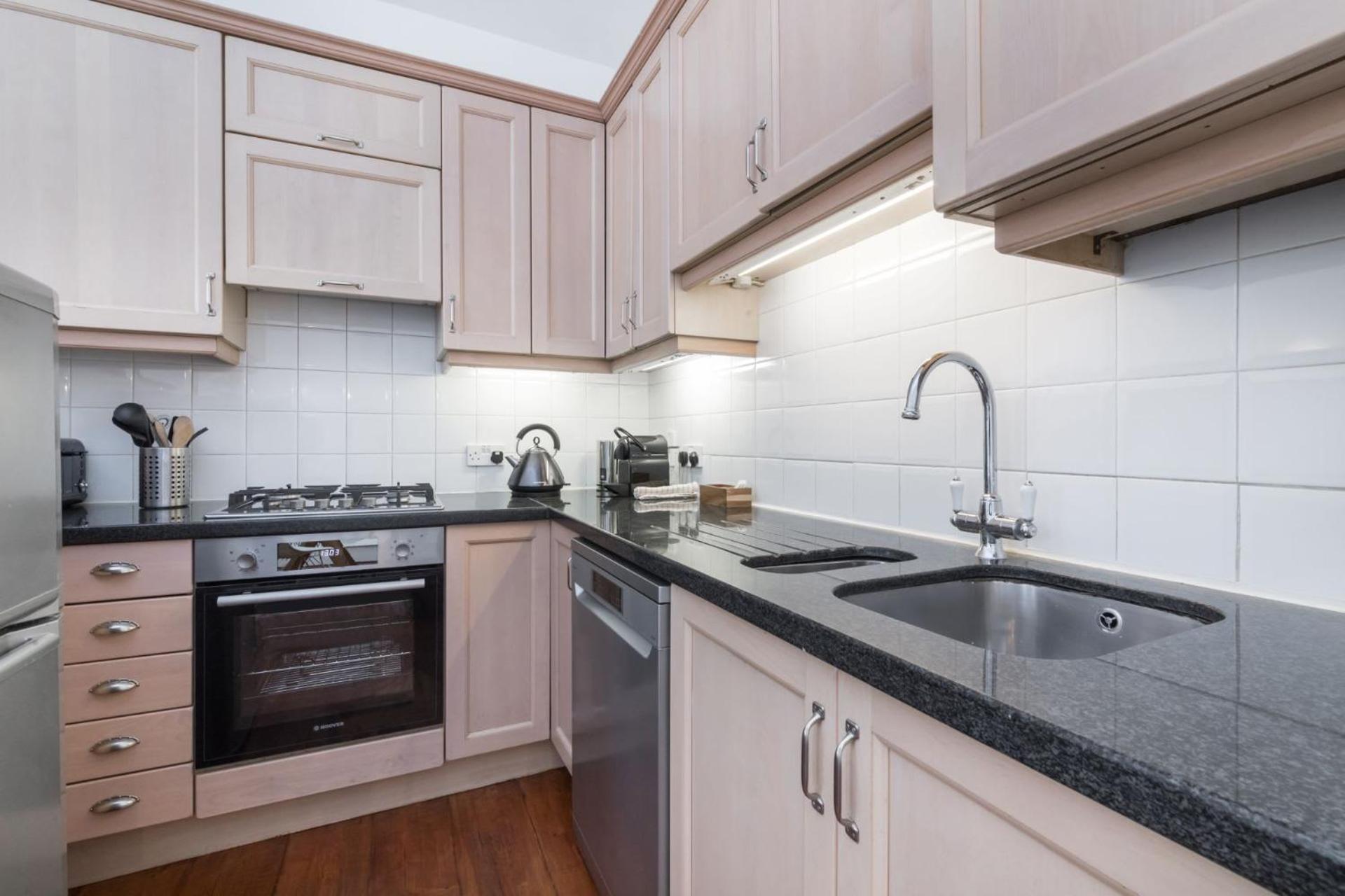 The Upper House - Fitzrovia - By Frankie Says Appartement Londen