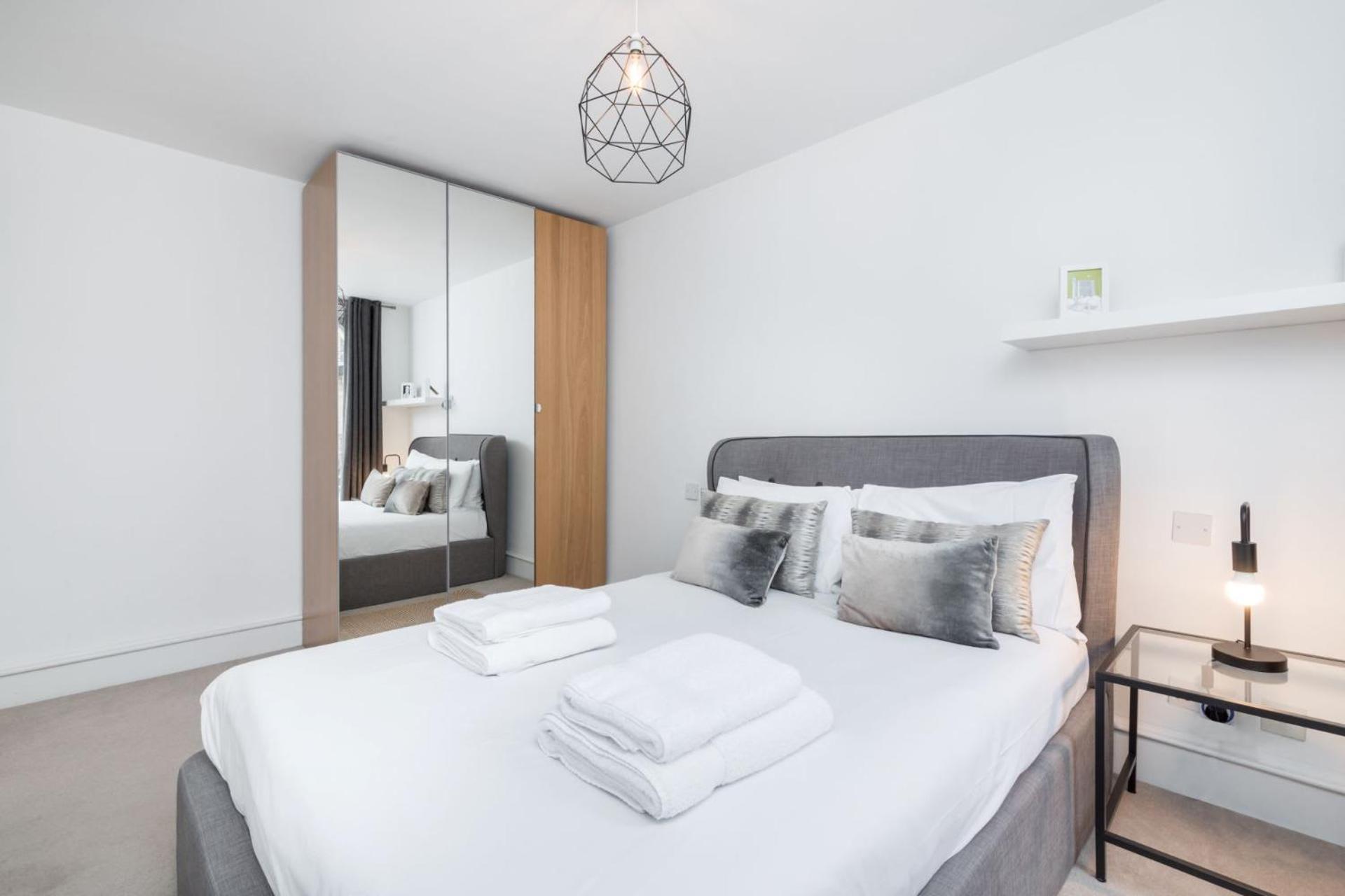 The Upper House - Fitzrovia - By Frankie Says Londen