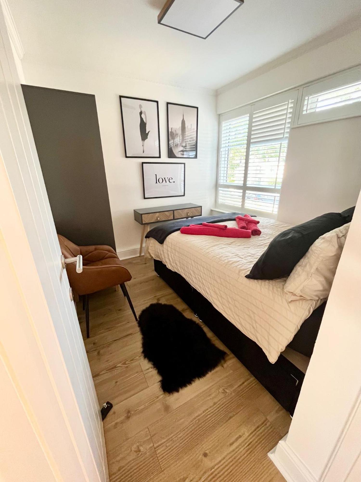Newly Refurbished ,chic, Attractive 3 Bedroom Flat Leilighet *