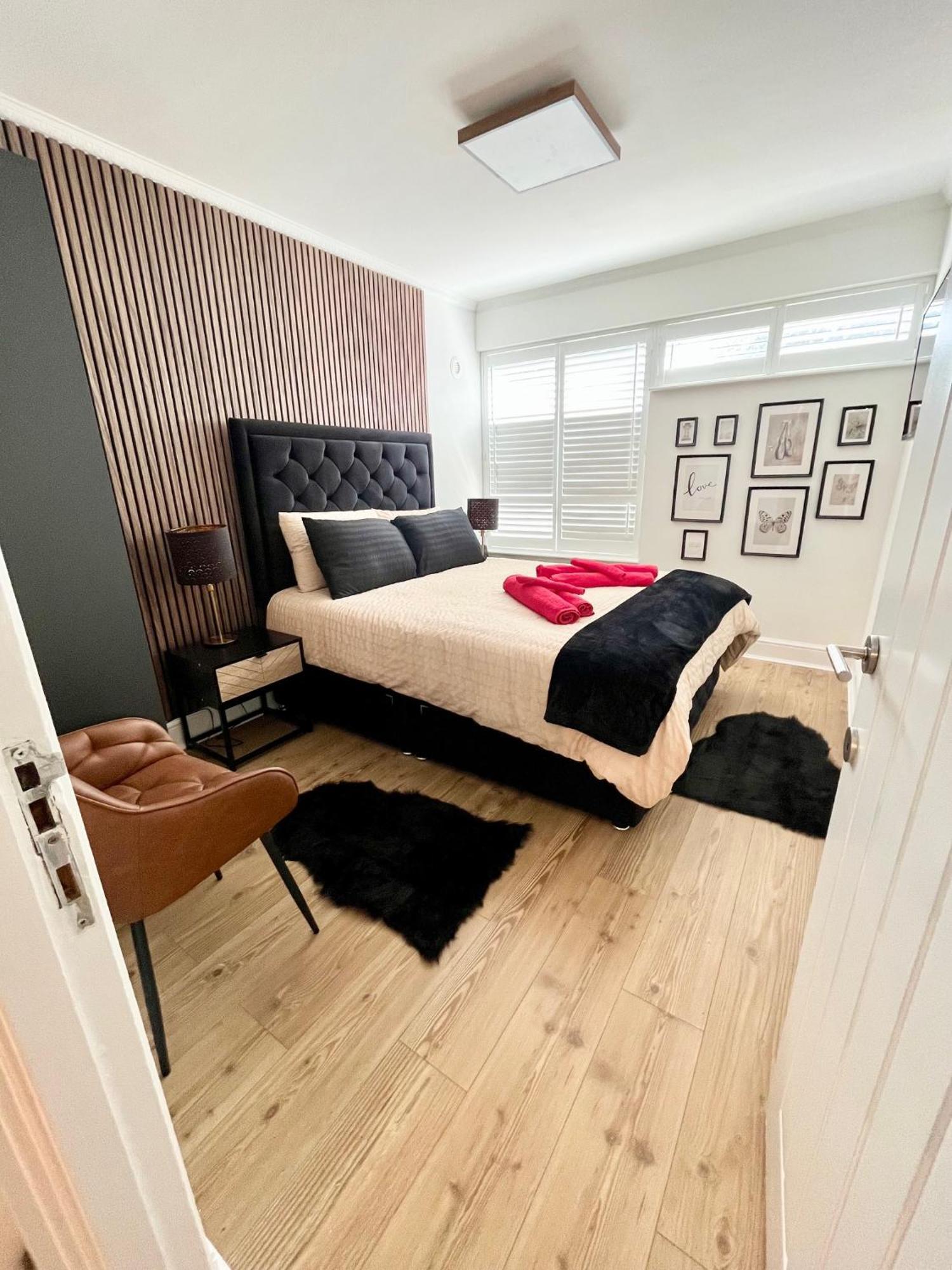 Leilighet Newly Refurbished ,chic, Attractive 3 Bedroom Flat