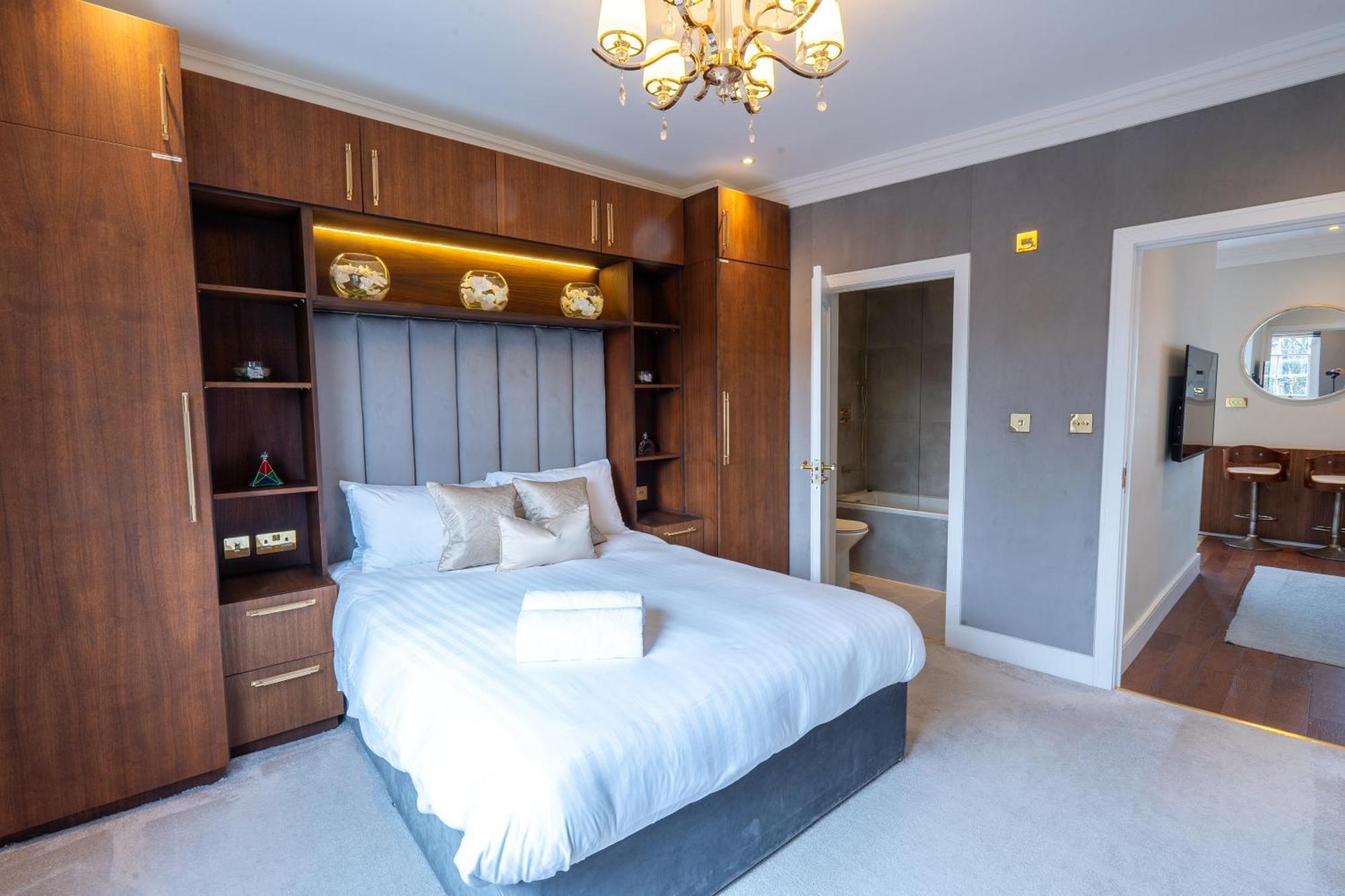 Camden's Luxurious Urban Escape * London