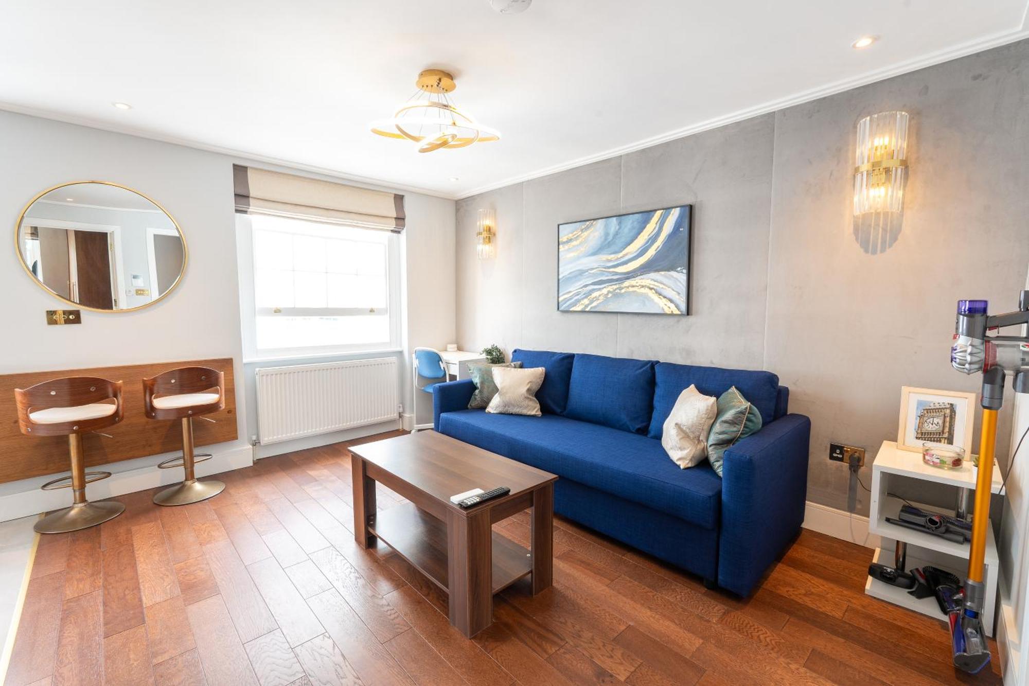 Camden's Luxurious Urban Escape * London