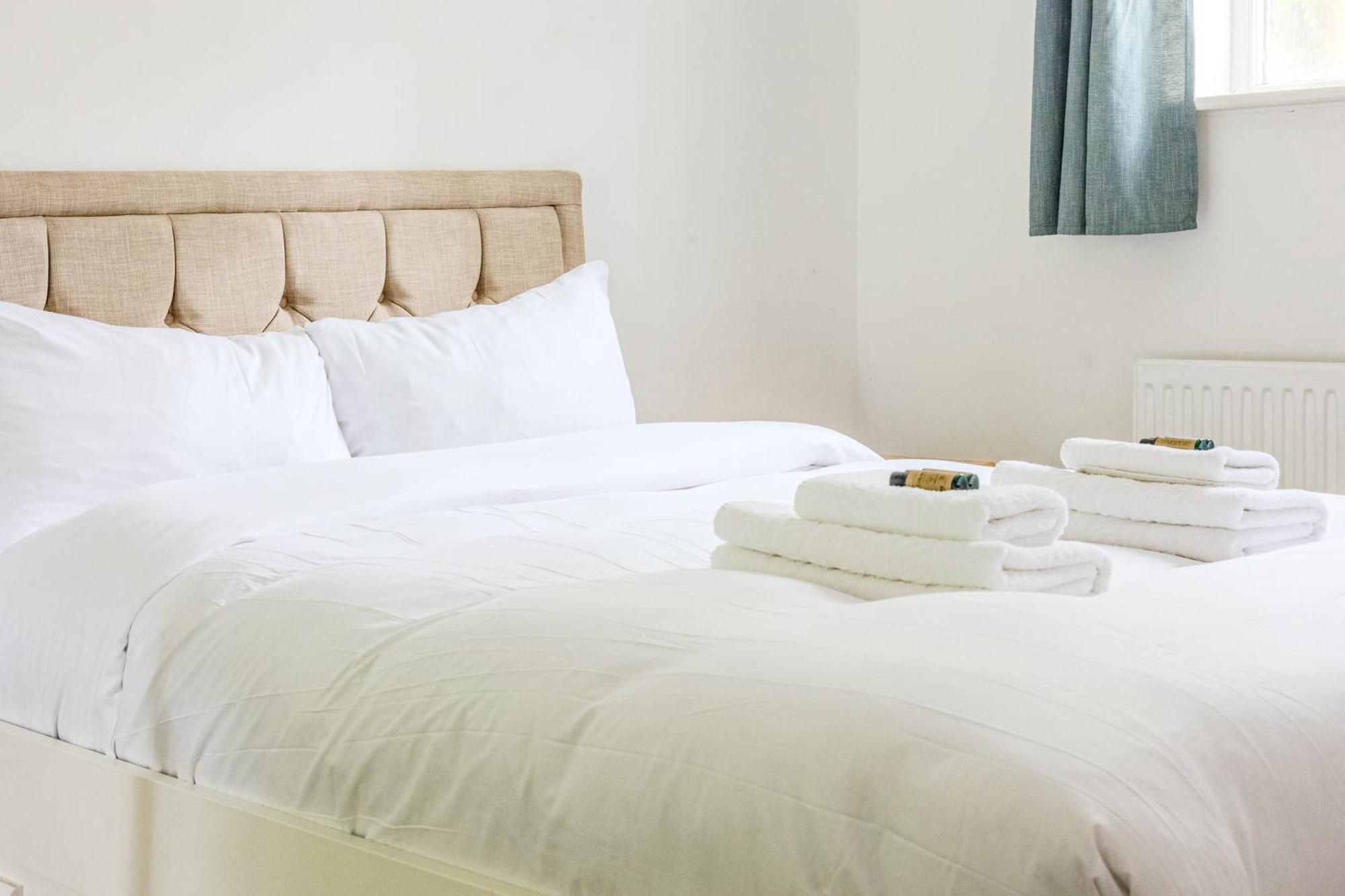 Apartment Peaceful 1br Near Canary Warf, 2min Thames River *